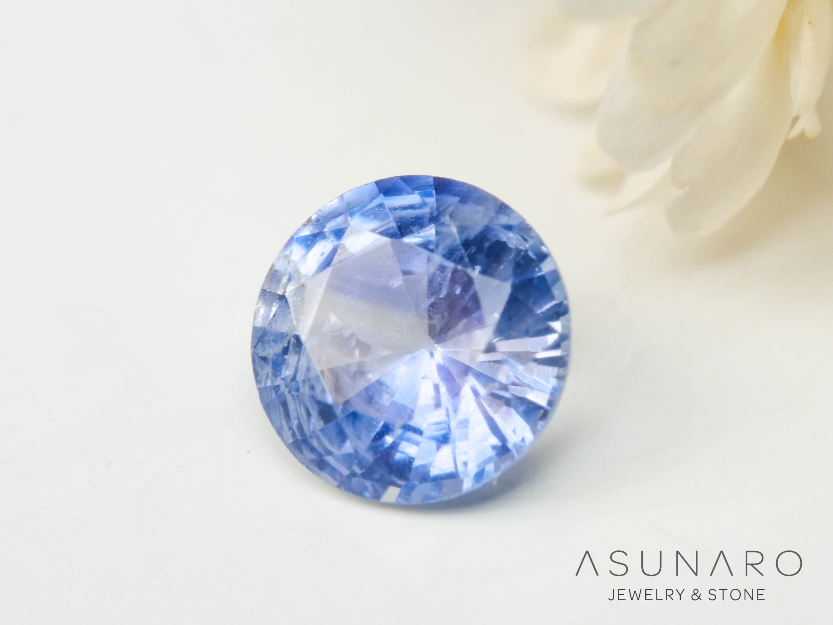 バイカラーサファイア  ラウンドカット　スリランカ産　0.38ct【250210-2815】