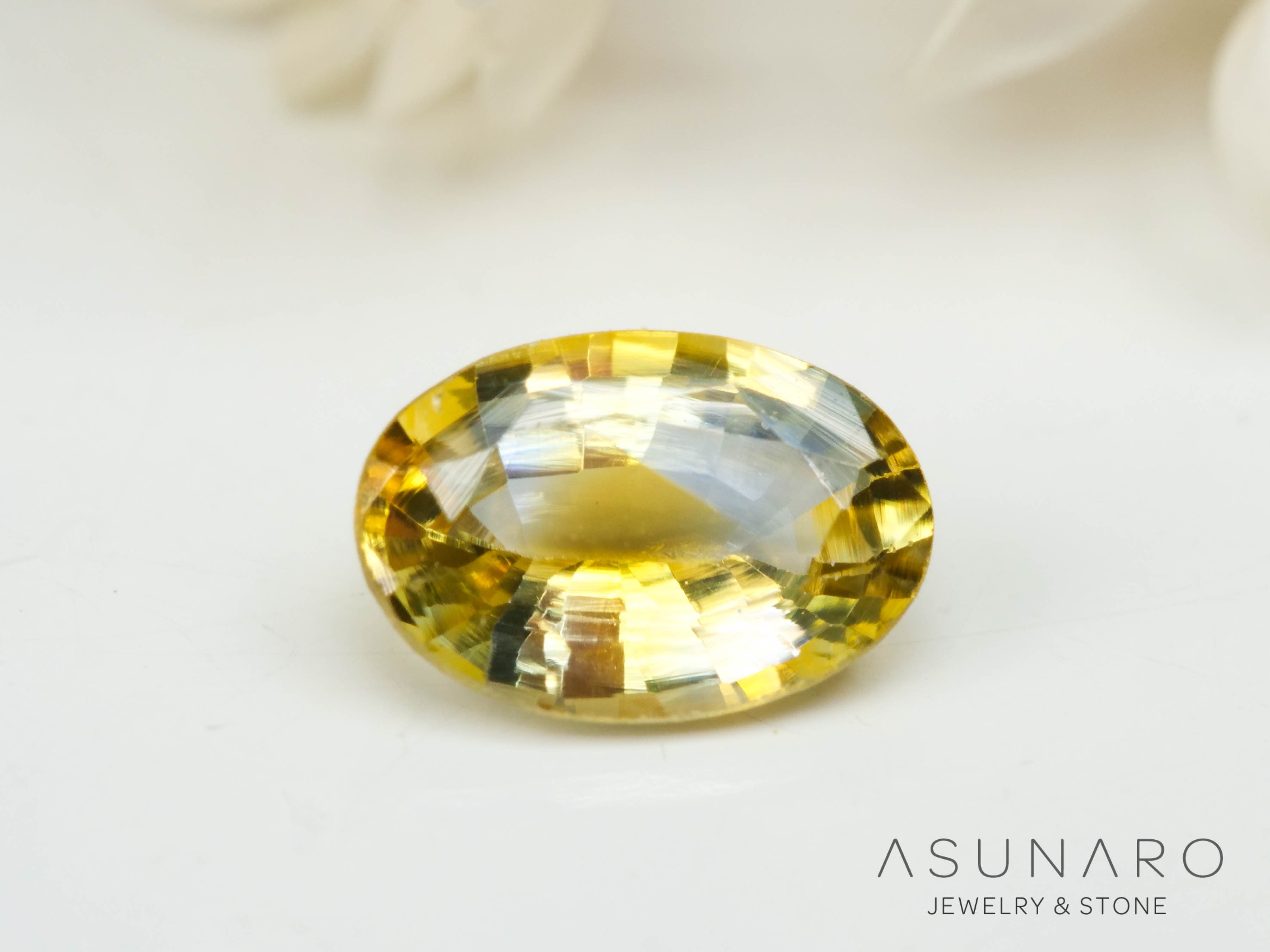 バイカラーサファイア 　オーバルカット　 スリランカ産　0.36ct【250210-2817】