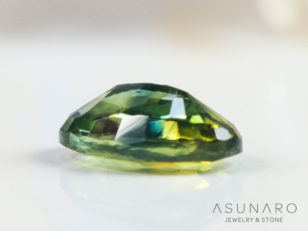 バイカラーサファイア 　オーバルカット　 スリランカ産　0.29ct【250210-2818】