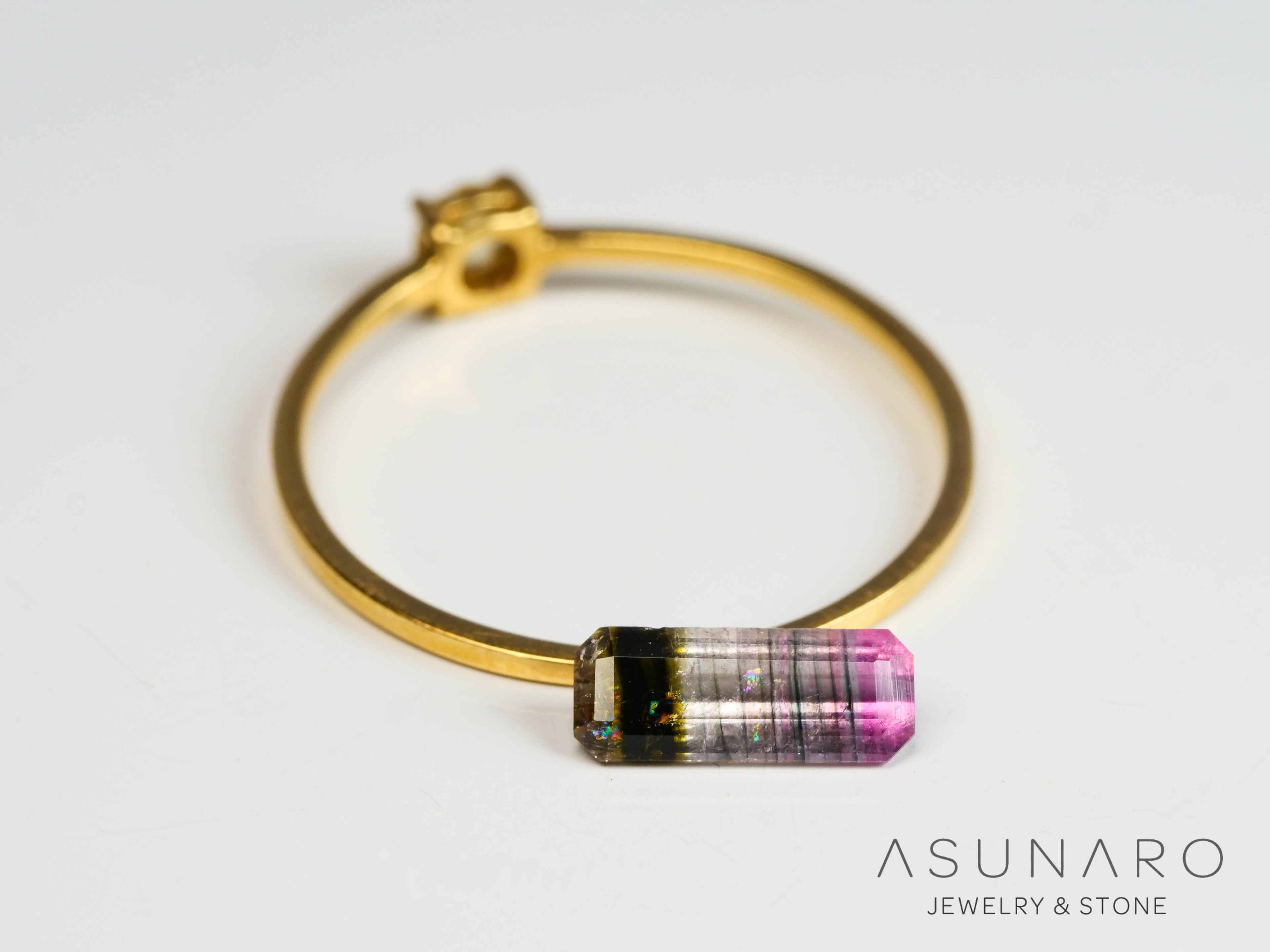 パーティーカラードトルマリン　エメラルドカット　アフガニスタン産　0.59ct【250313-2785】