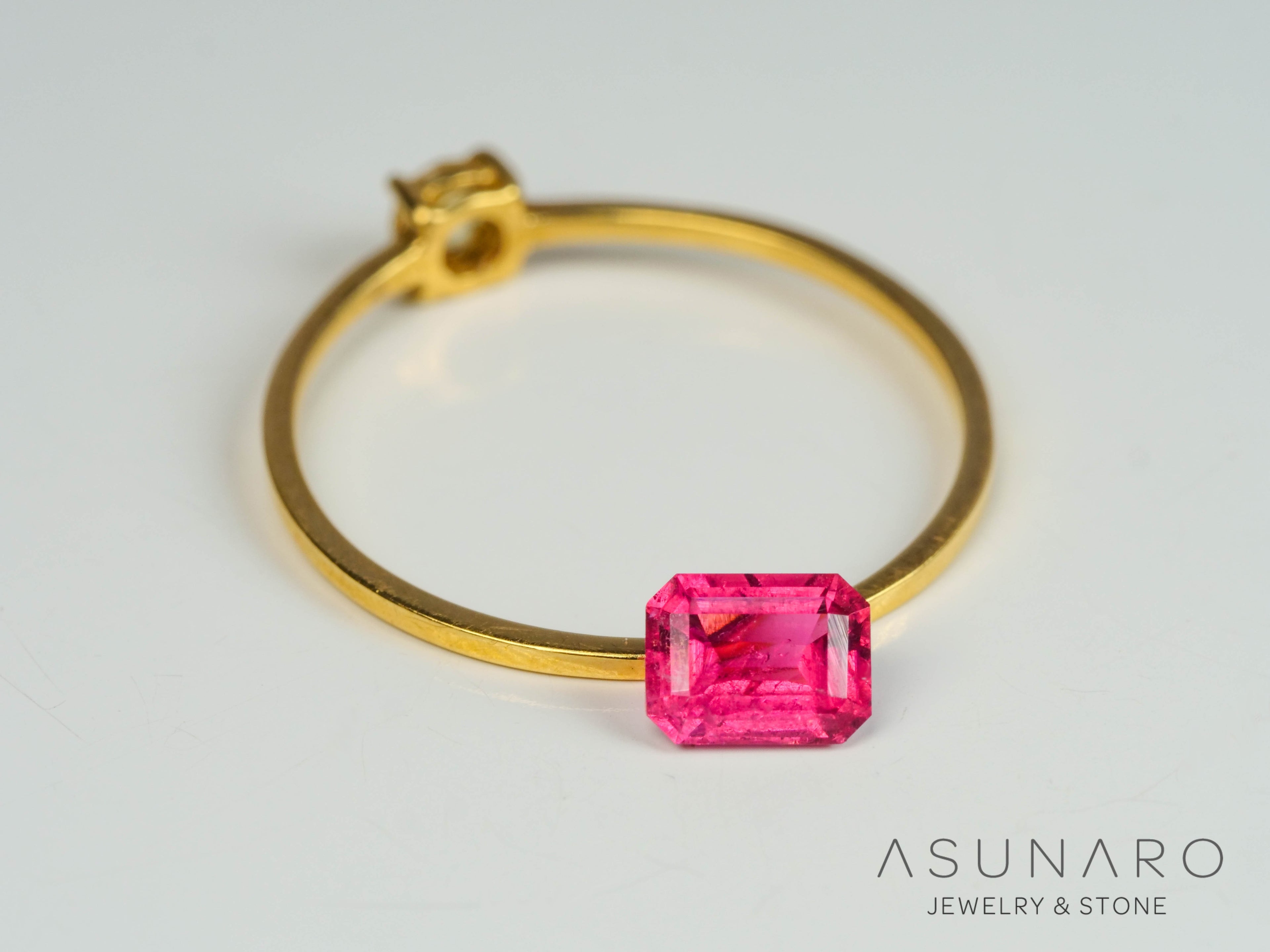 ピンクトルマリン　エメラルドカット　アフガニスタン産　0.47ct【250409-2836】