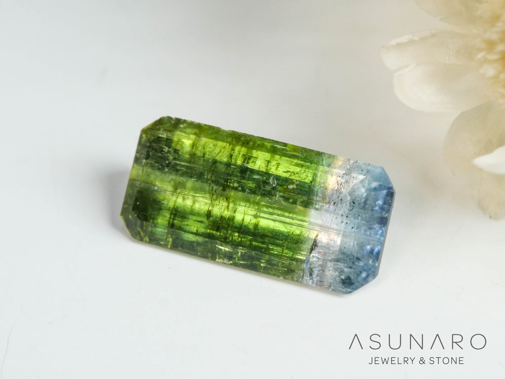 パーティーカラードトルマリン　エメラルドカット　アフガニスタン産　0.71ct【250409-2841】