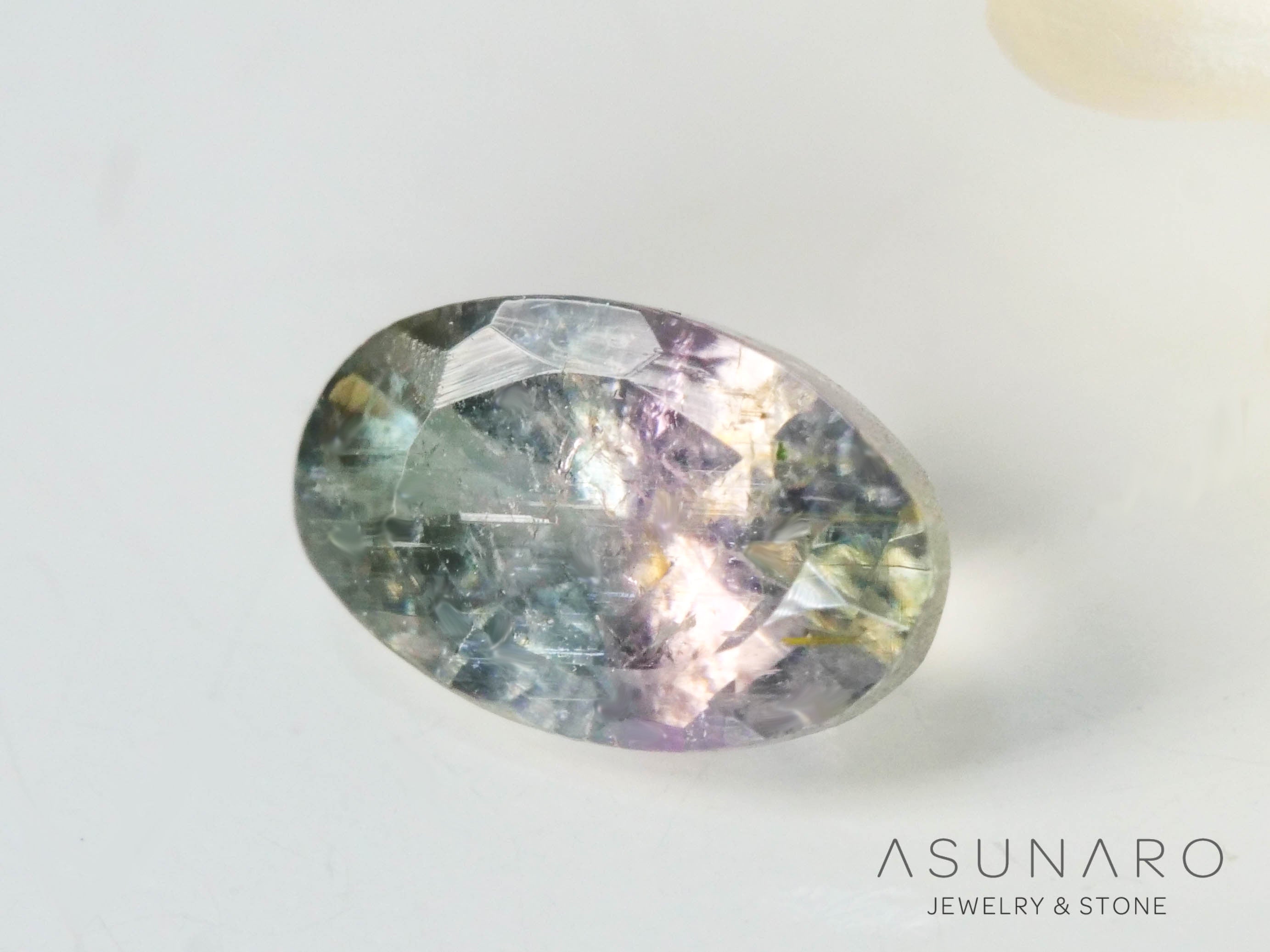 バイカラートルマリン　オーバルカット　アフガニスタン産　0.27ct【250409-2844】