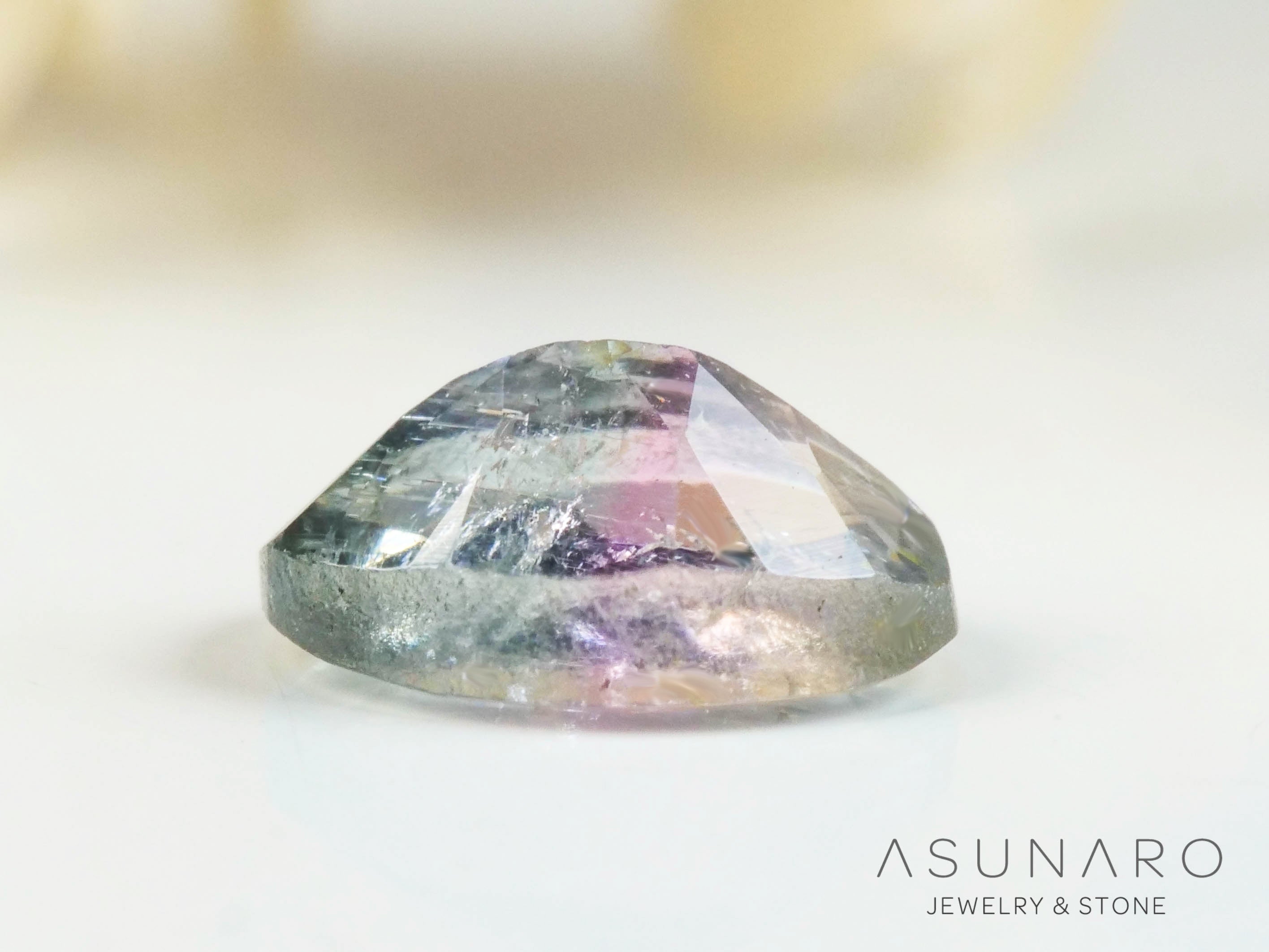 バイカラートルマリン　オーバルカット　アフガニスタン産　0.27ct【250409-2844】