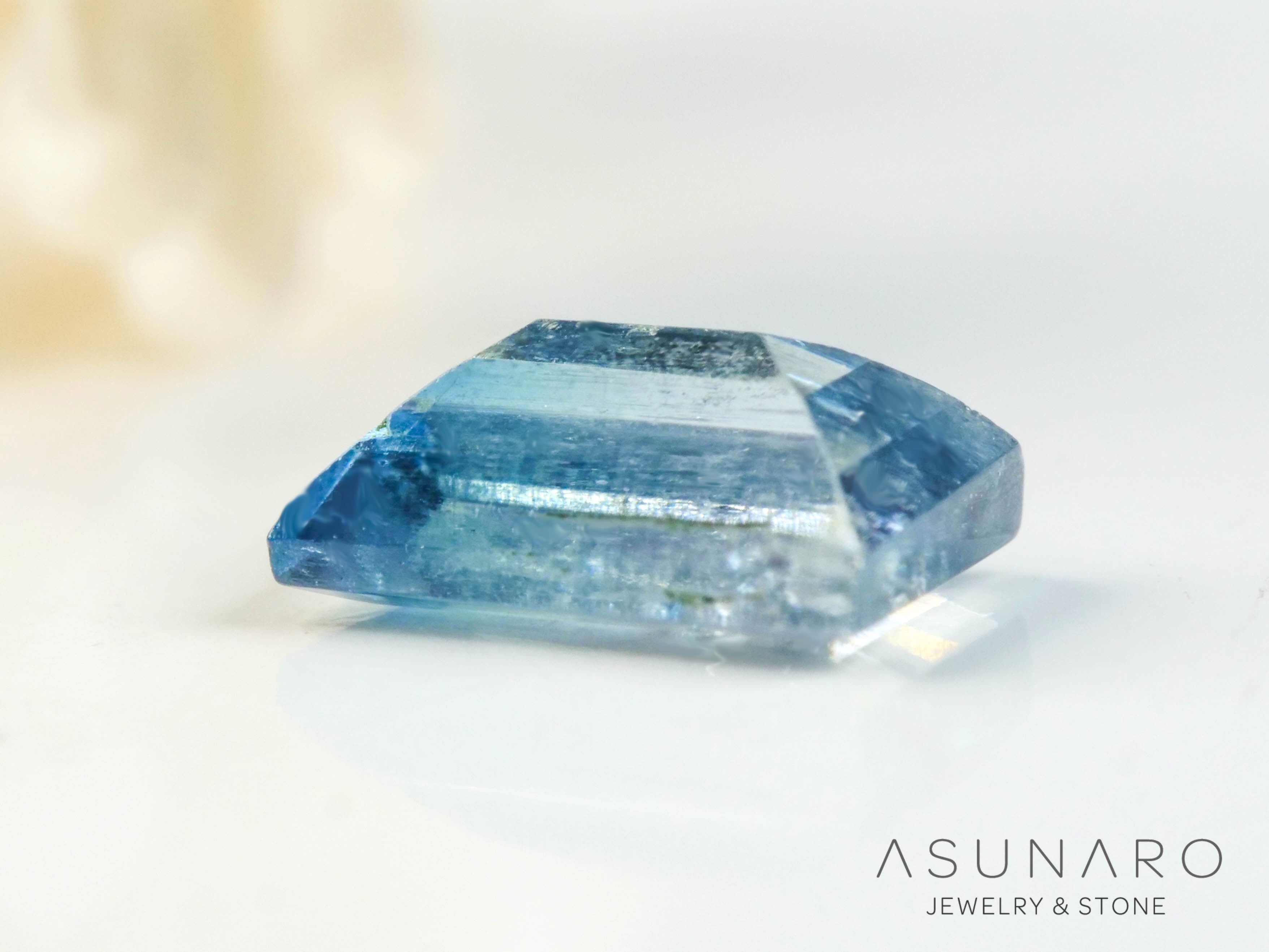 バイカラートルマリン　エメラルドカット　アフガニスタン産　0.54ct【250409-2846】