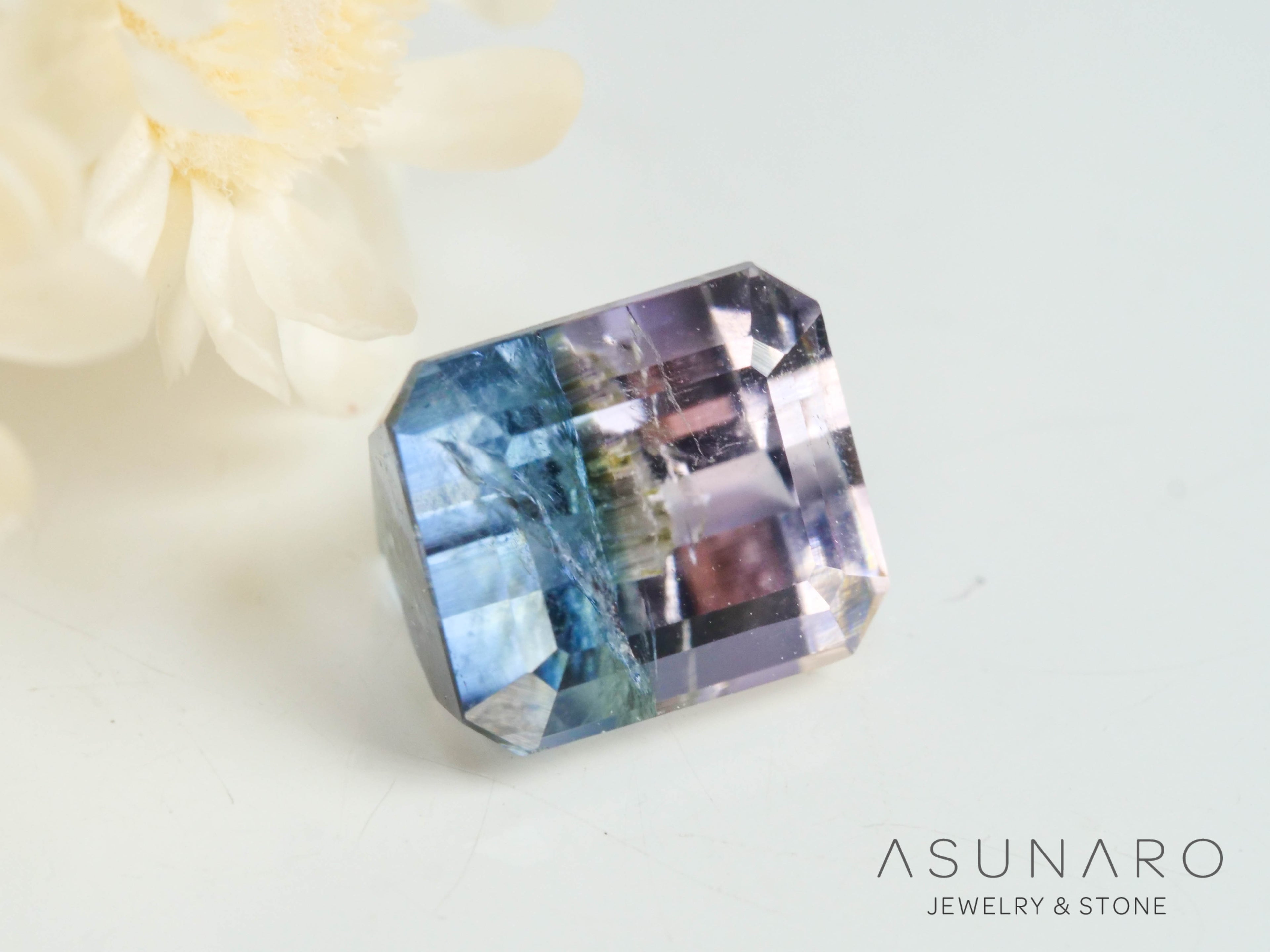 バイカラートルマリン　エメラルドカット　アフガニスタン産　1.06ct【250409-2850】