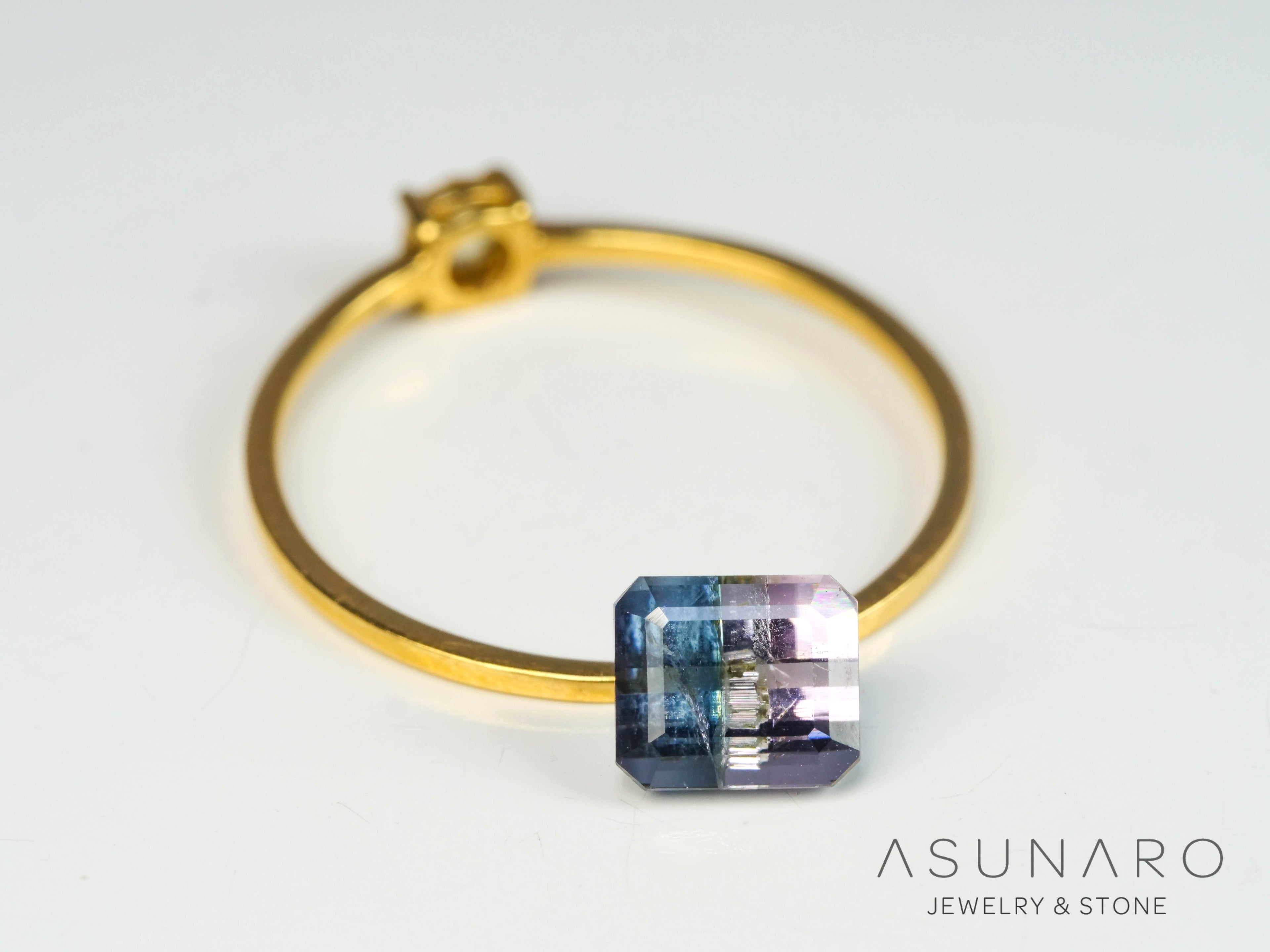 バイカラートルマリン　エメラルドカット　アフガニスタン産　1.06ct【250409-2850】