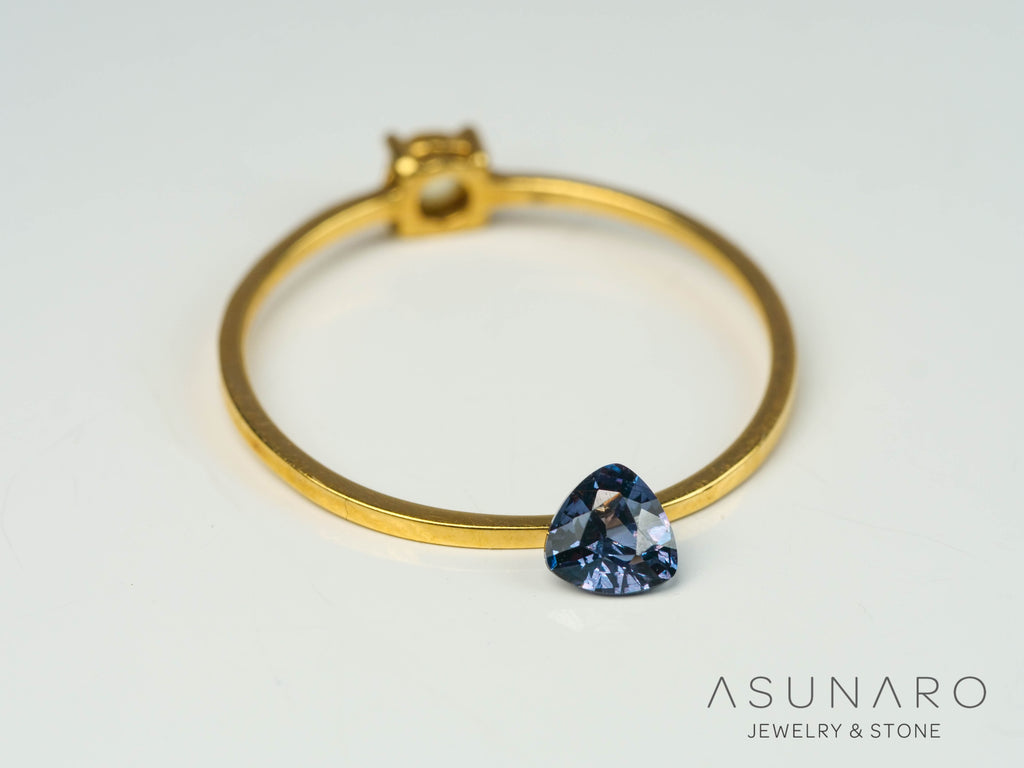 ベキリーブルーガーネット　トリリアントカット　 マダガスカル産　0.30ct【250411-2928】