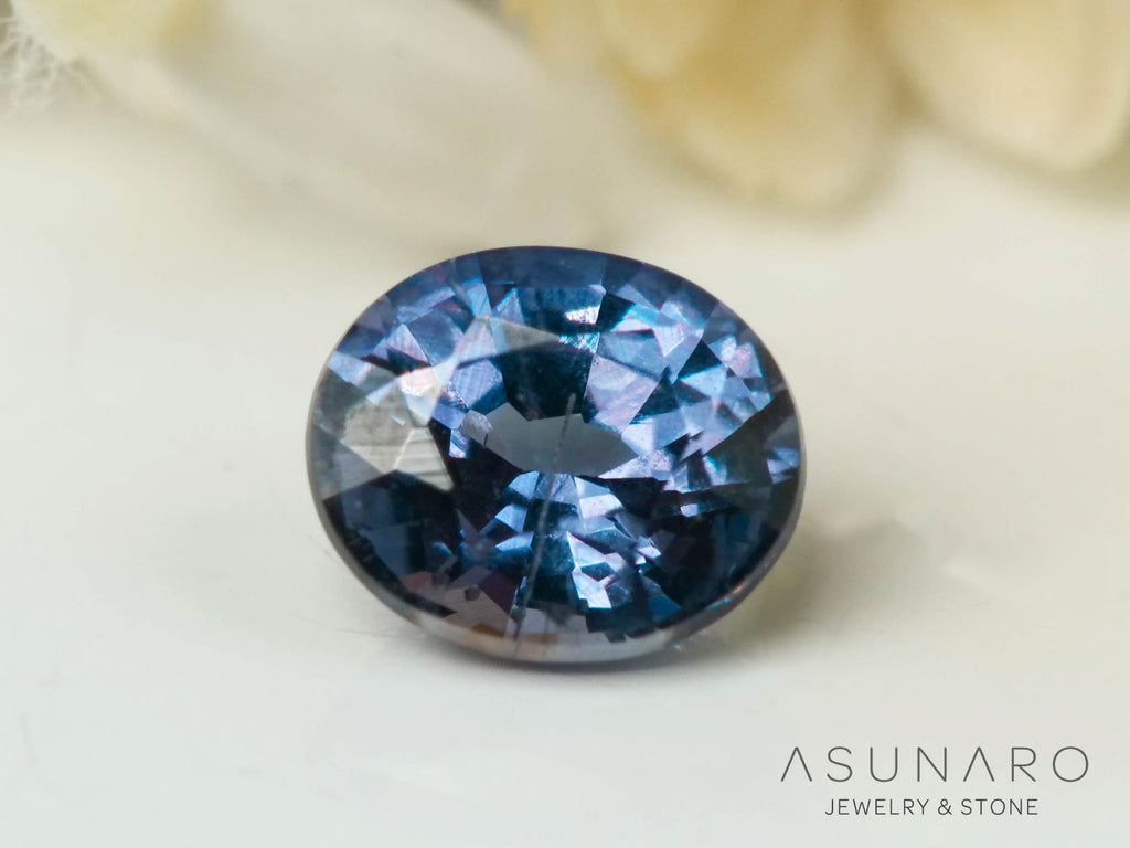 ベキリーブルーガーネット　オーバルカット　 マダガスカル産　0.18ct【250411-2929】