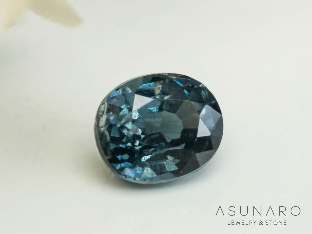 ベキリーブルーガーネット　オーバルカット　 マダガスカル産　0.22ct【250411-2930】