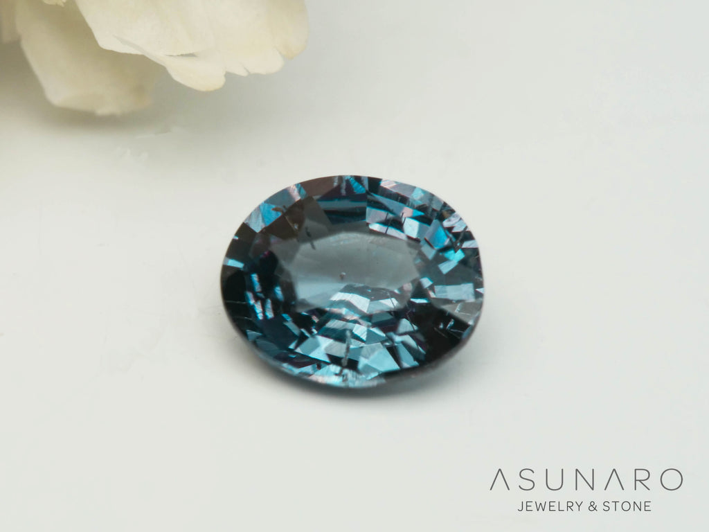 ベキリーブルーガーネット　オーバルカット　 マダガスカル産　0.22ct【250411-2933】