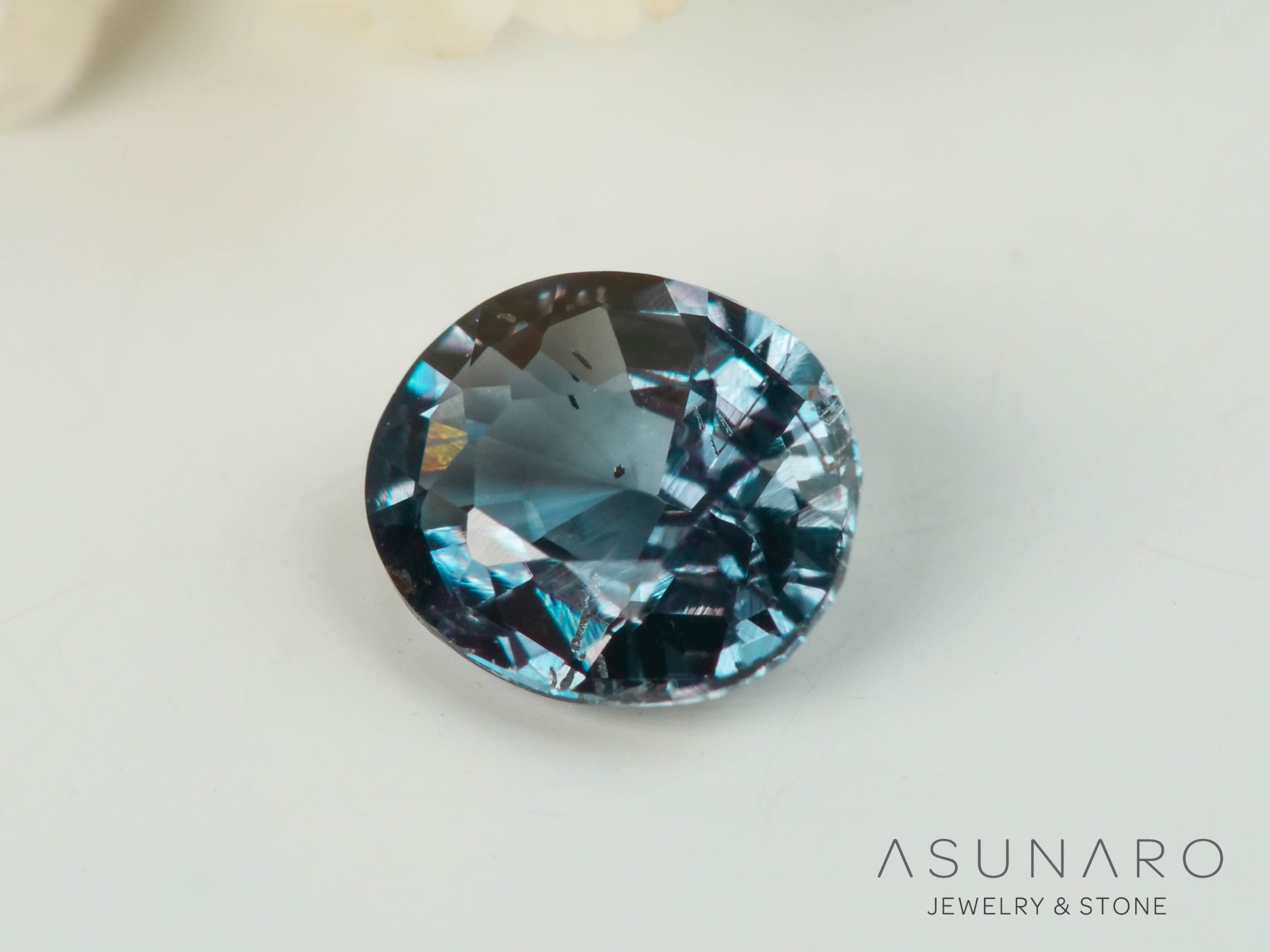 ベキリーブルーガーネット　オーバルカット　 マダガスカル産　0.22ct【250411-2933】