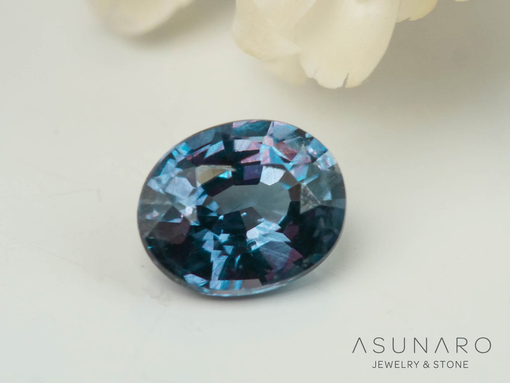 ベキリーブルーガーネット　オーバルカット　 マダガスカル産　0.16ct【250411-2934】