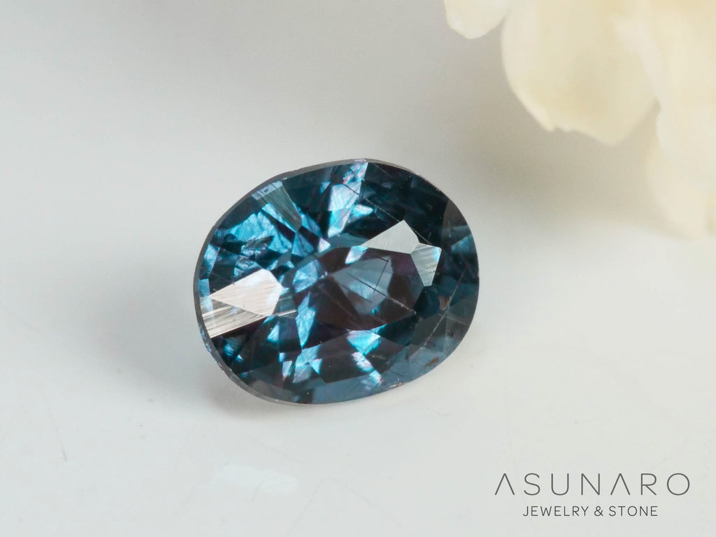 ベキリーブルーガーネット　オーバルカット　 マダガスカル産　0.20ct【250411-2936】