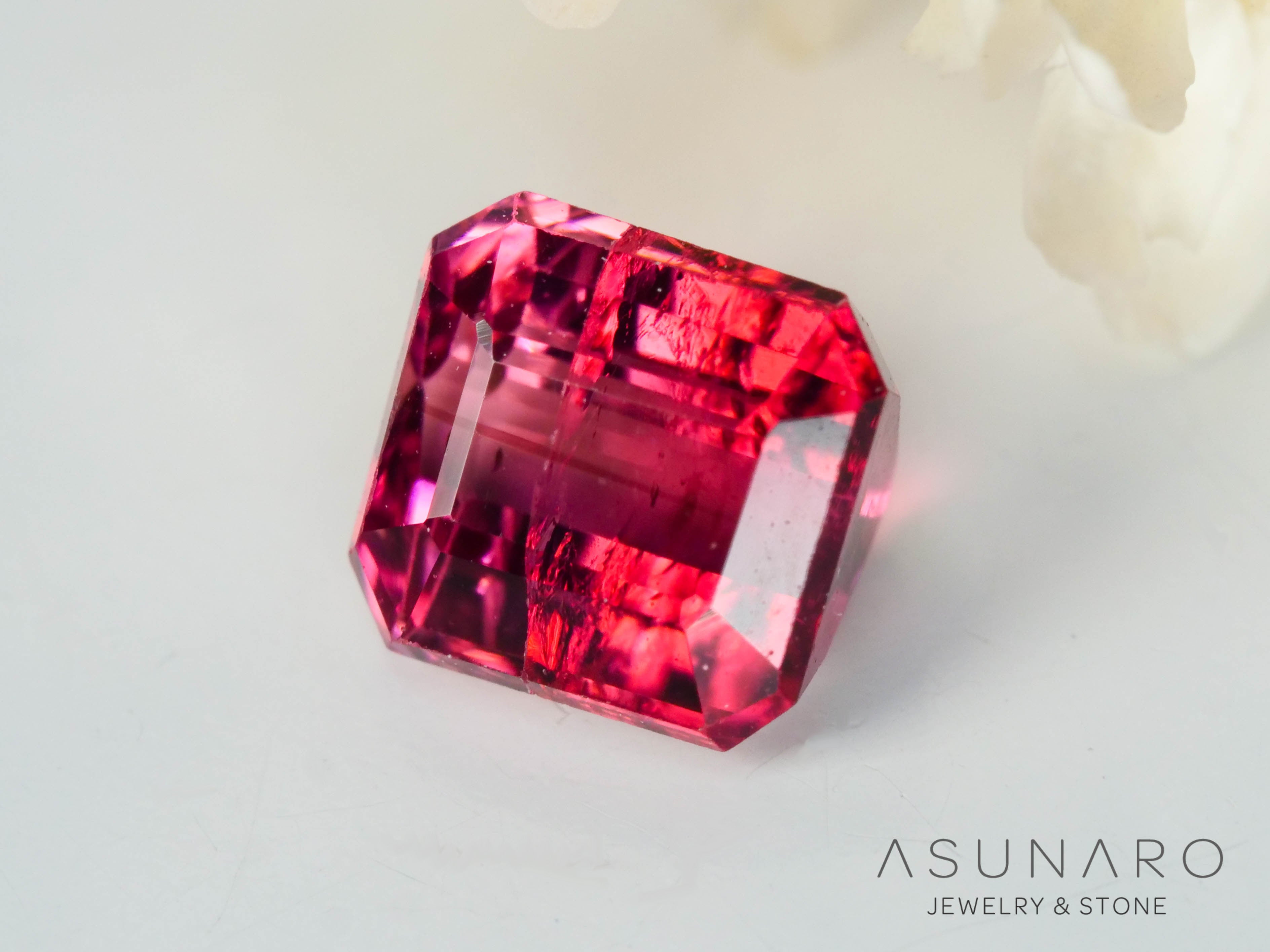 ピンクトルマリン　エメラルドカット　アフガニスタン産　0.72ct【250818-2864】