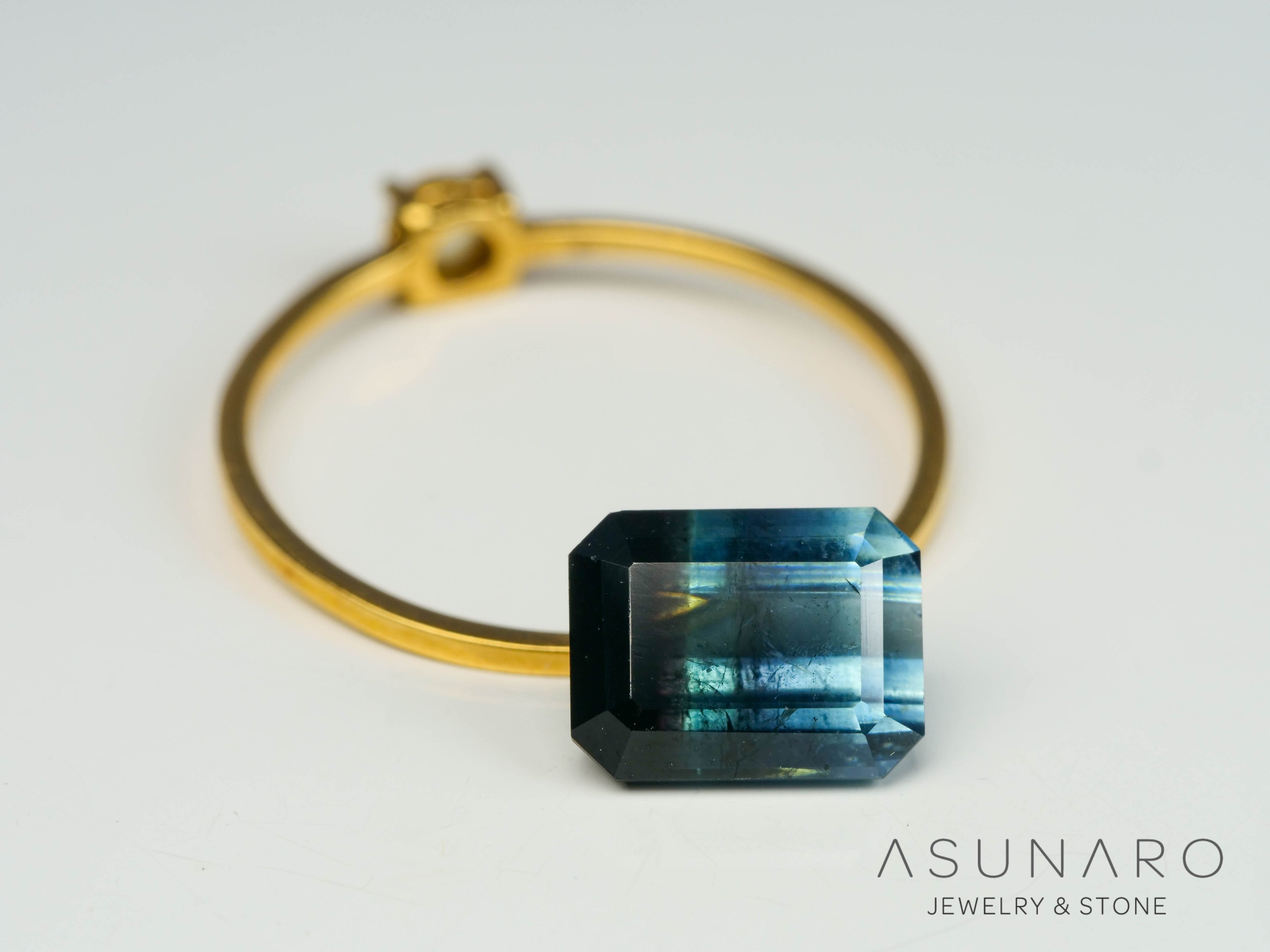 バイカラートルマリン　エメラルドカット　アフガニスタン産　2.23ct【250818-2873】