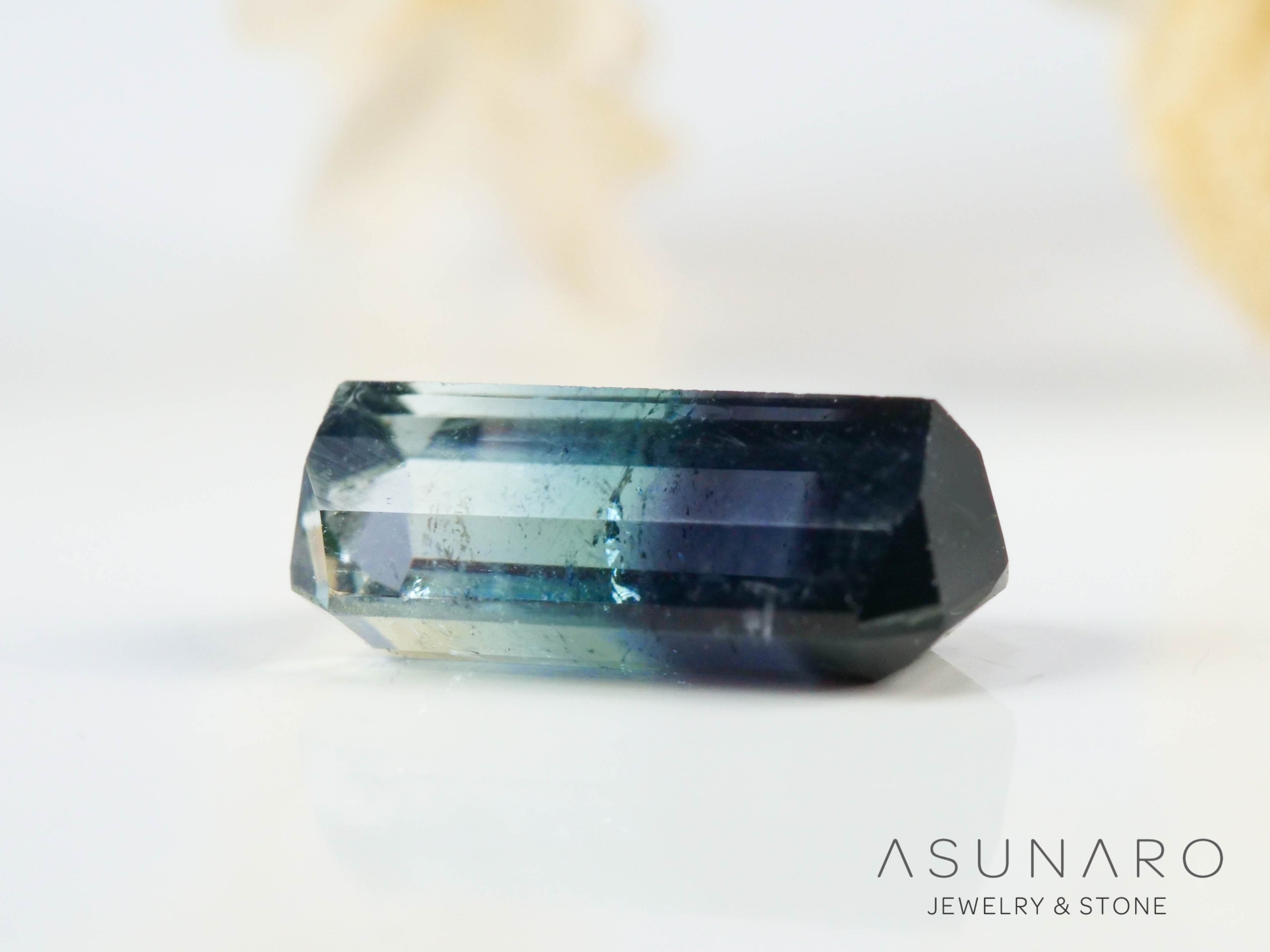 バイカラートルマリン　エメラルドカット　アフガニスタン産　0.76ct【250818-2886】