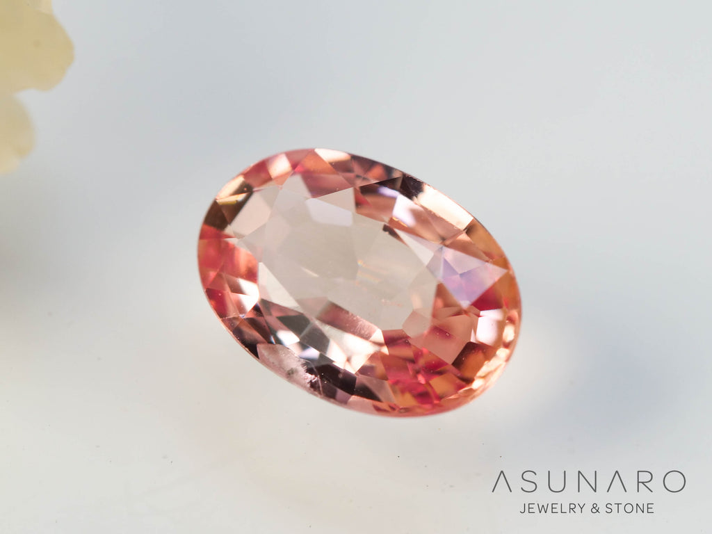 パパラチアサファイア 　オーバルカット　 スリランカ産　ソ付き　0.52ct【250428-2966】