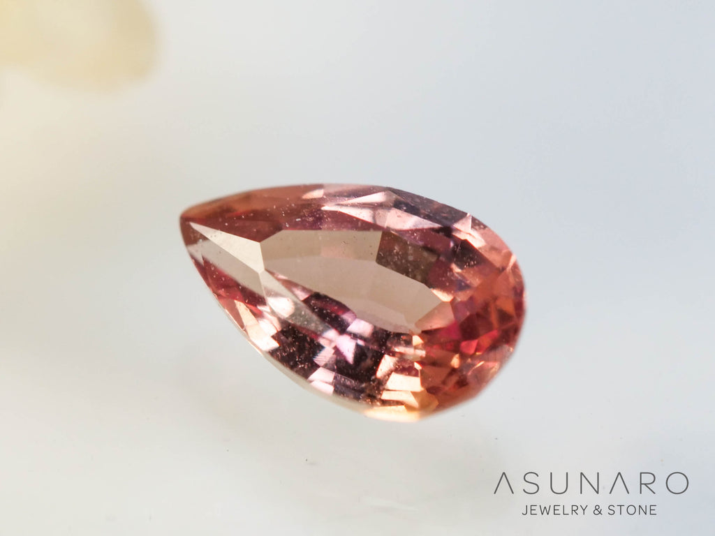 パパラチアサファイア 　ペアシェイプ　 スリランカ産　ソ付き　0.14ct【250428-2967】