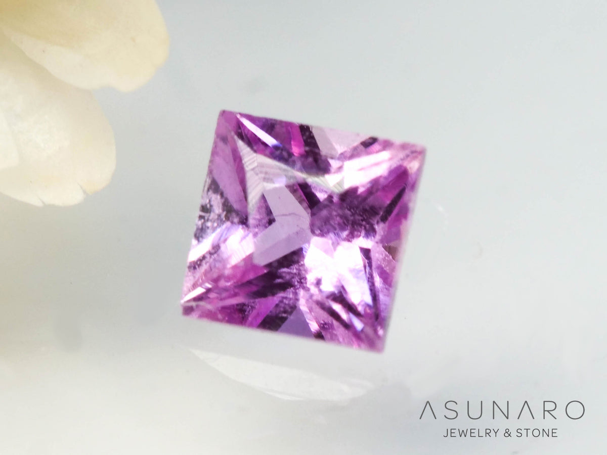 パパラチアサファイア プリンセスカット スリランカ産 ソ付き 0.18ct 