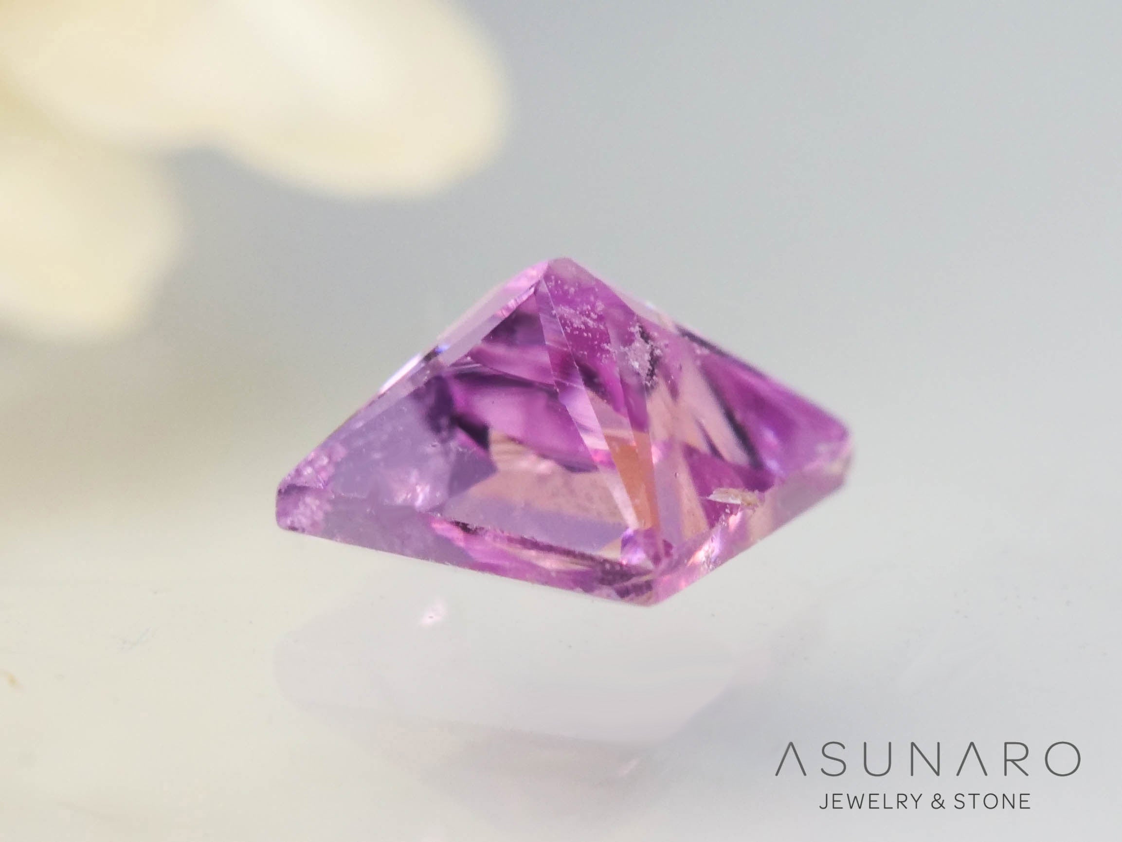 パパラチアサファイア 　プリンセスカット　 スリランカ産　ソ付き　0.18ct【250428-2973】