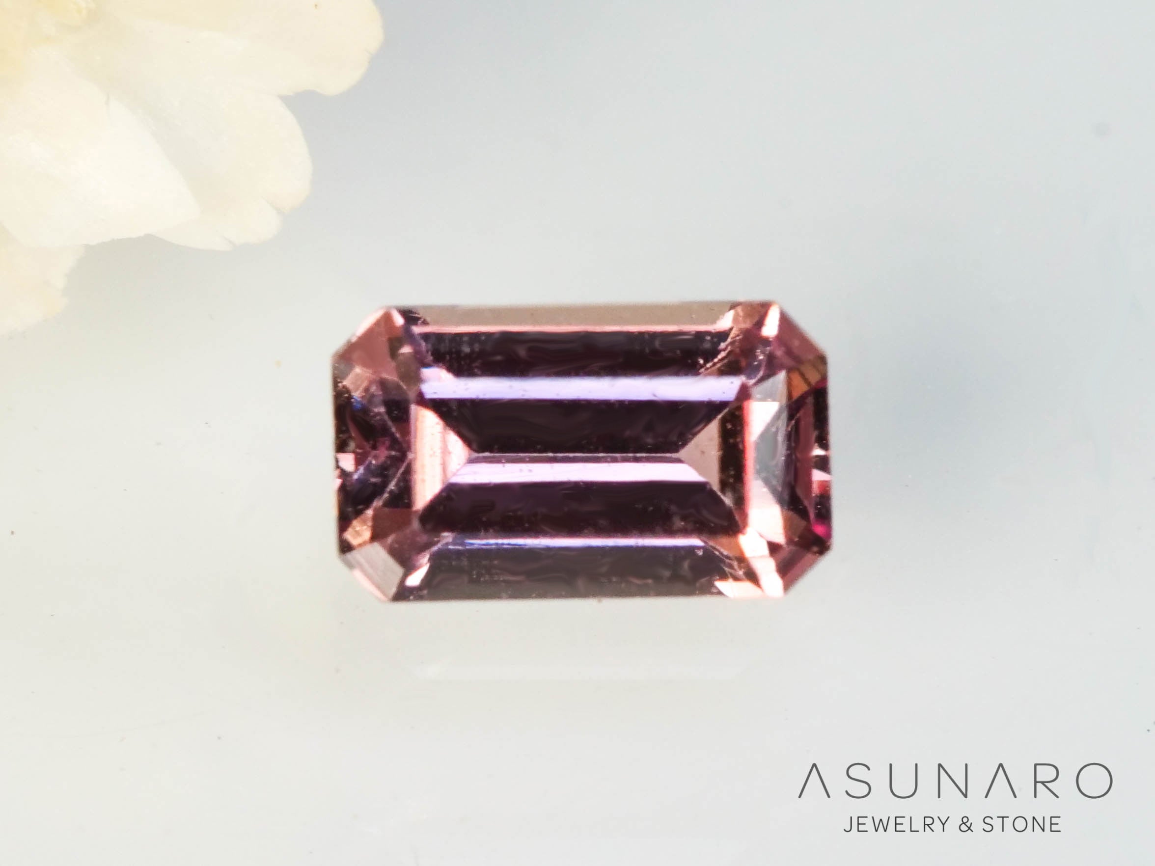 パパラチアサファイア 　エメラルドカット　 スリランカ産　ソ付き　0.33ct【250428-2975】