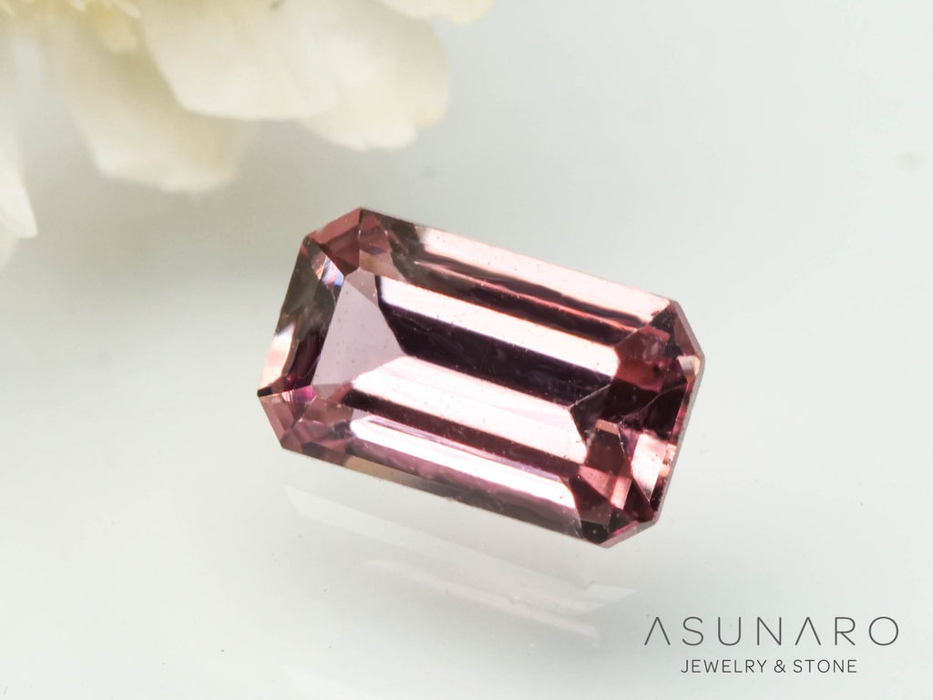 パパラチアサファイア 　エメラルドカット　 スリランカ産　ソ付き　0.33ct【250428-2975】