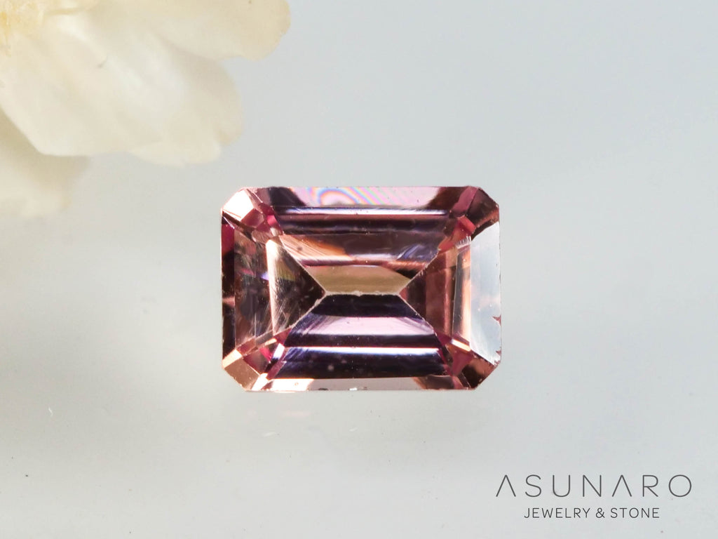 パパラチアサファイア 　エメラルドカット　 スリランカ産　ソ付き　0.25ct【250428-2976】