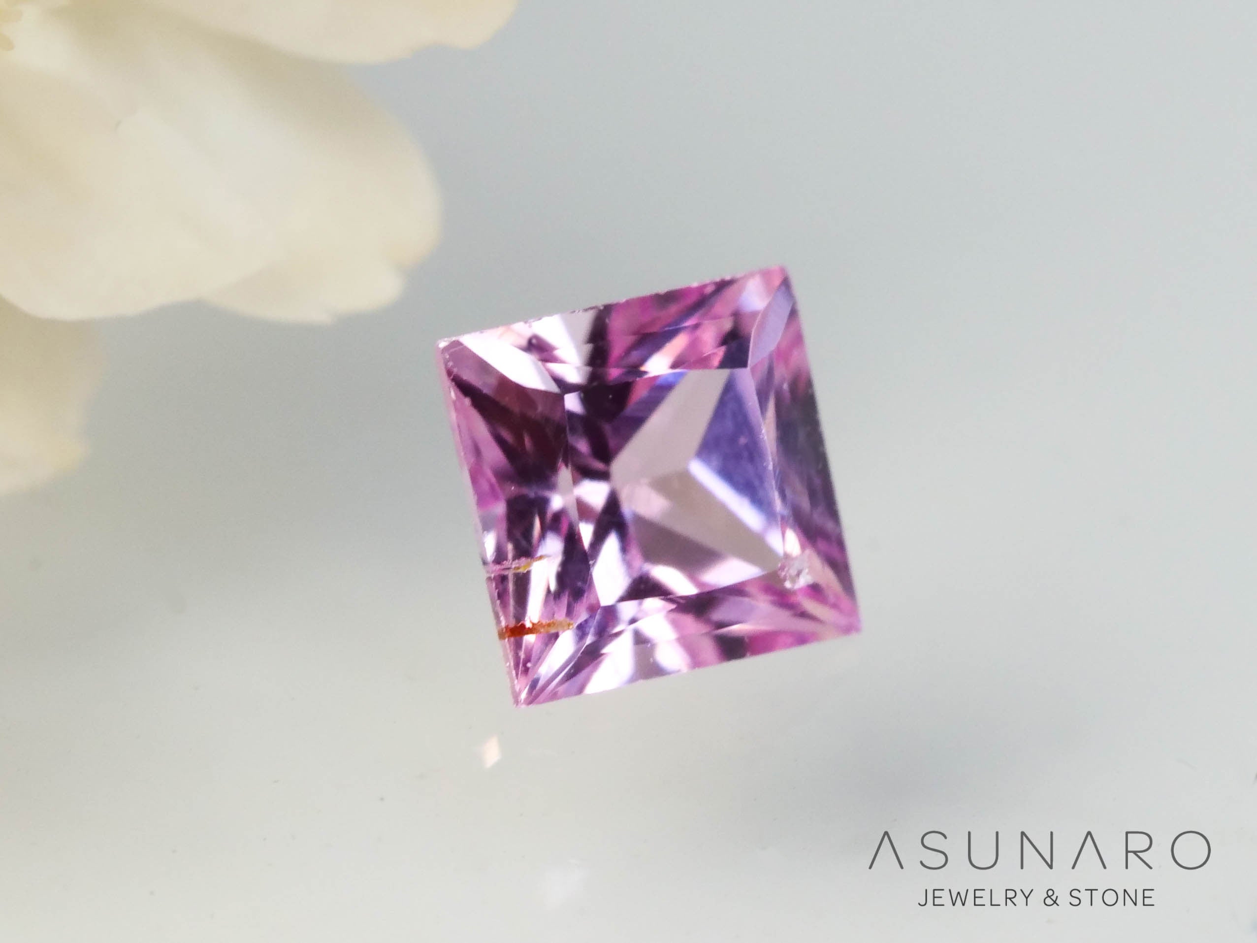 パパラチアサファイア 　プリンセスカット　 スリランカ産　ソ付き　0.10ct【250428-2977】