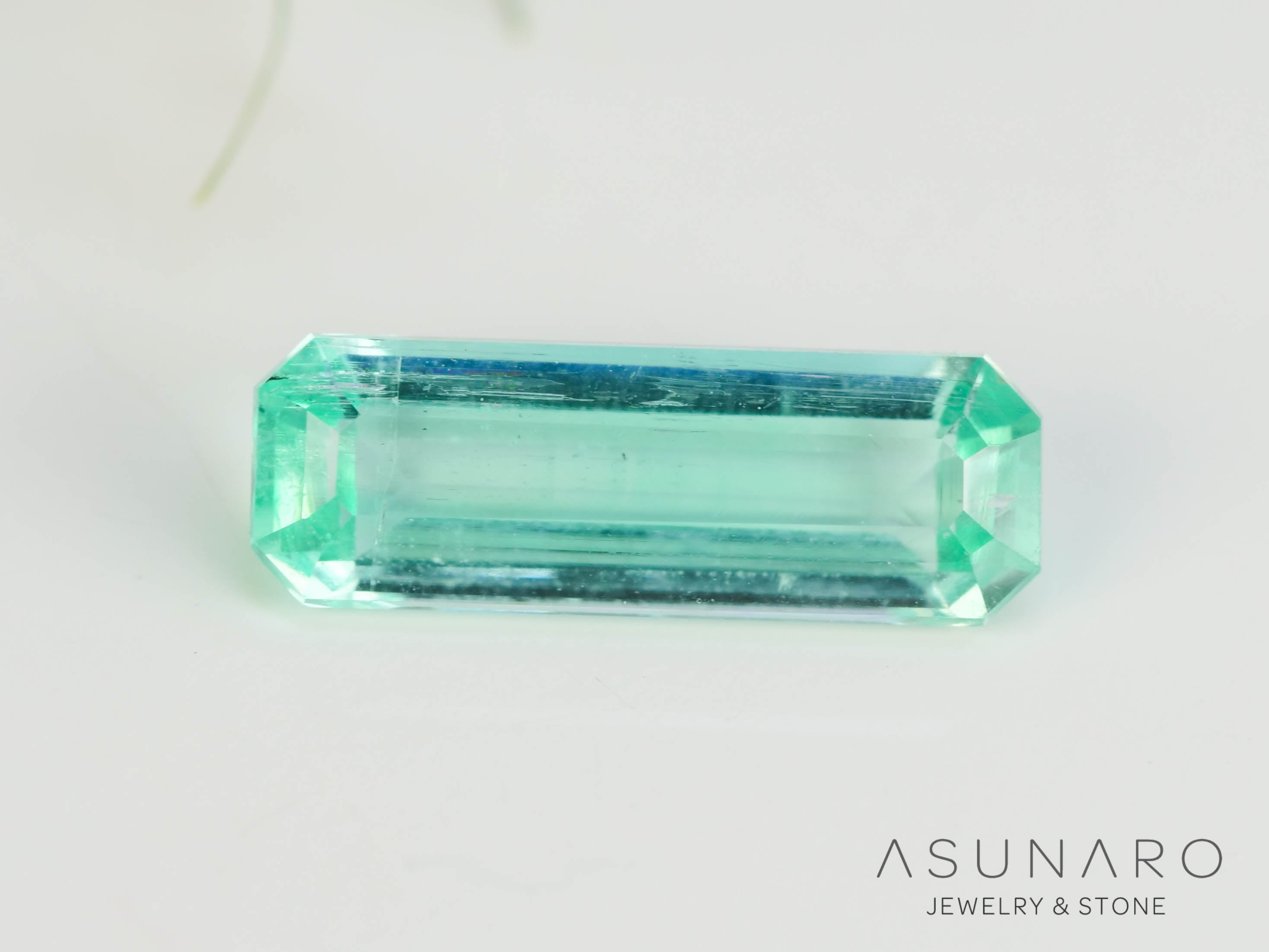 パライバカラーベリル エメラルドカット ブラジル産 1.07ct【250510-2989】