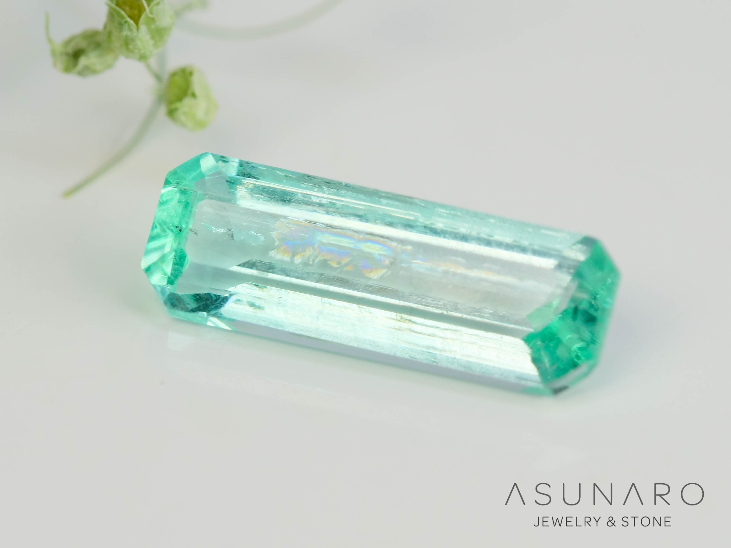 パライバカラーベリル エメラルドカット ブラジル産 1.00ct【250510-2992】