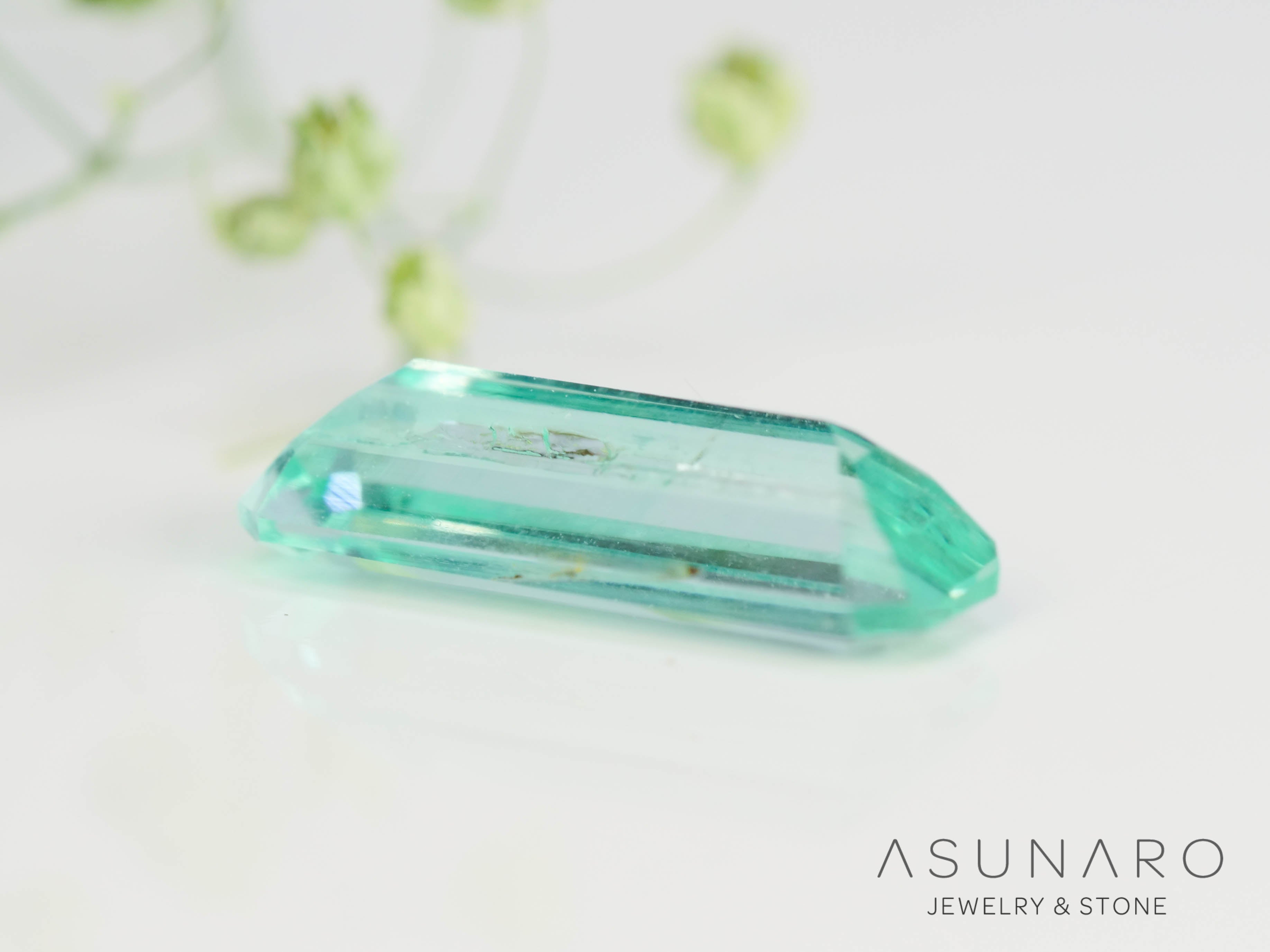 パライバカラーベリル エメラルドカット ブラジル産 1.00ct【250510-2992】