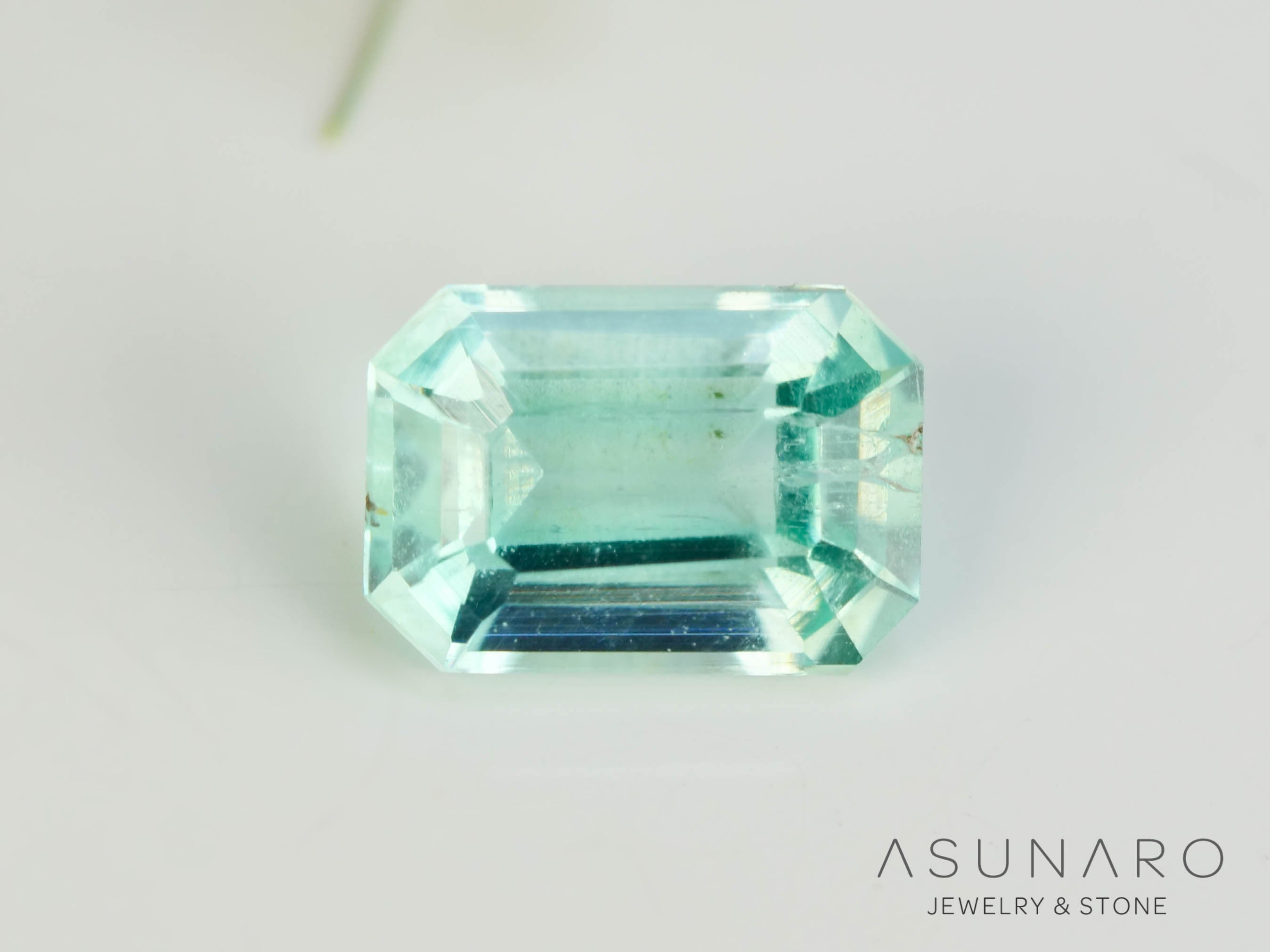 パライバカラーベリル エメラルドカット ブラジル産 0.41ct【250510-2994】