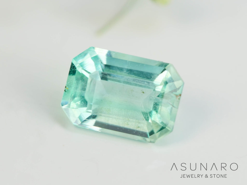 パライバカラーベリル エメラルドカット ブラジル産 0.41ct【250510-2994】