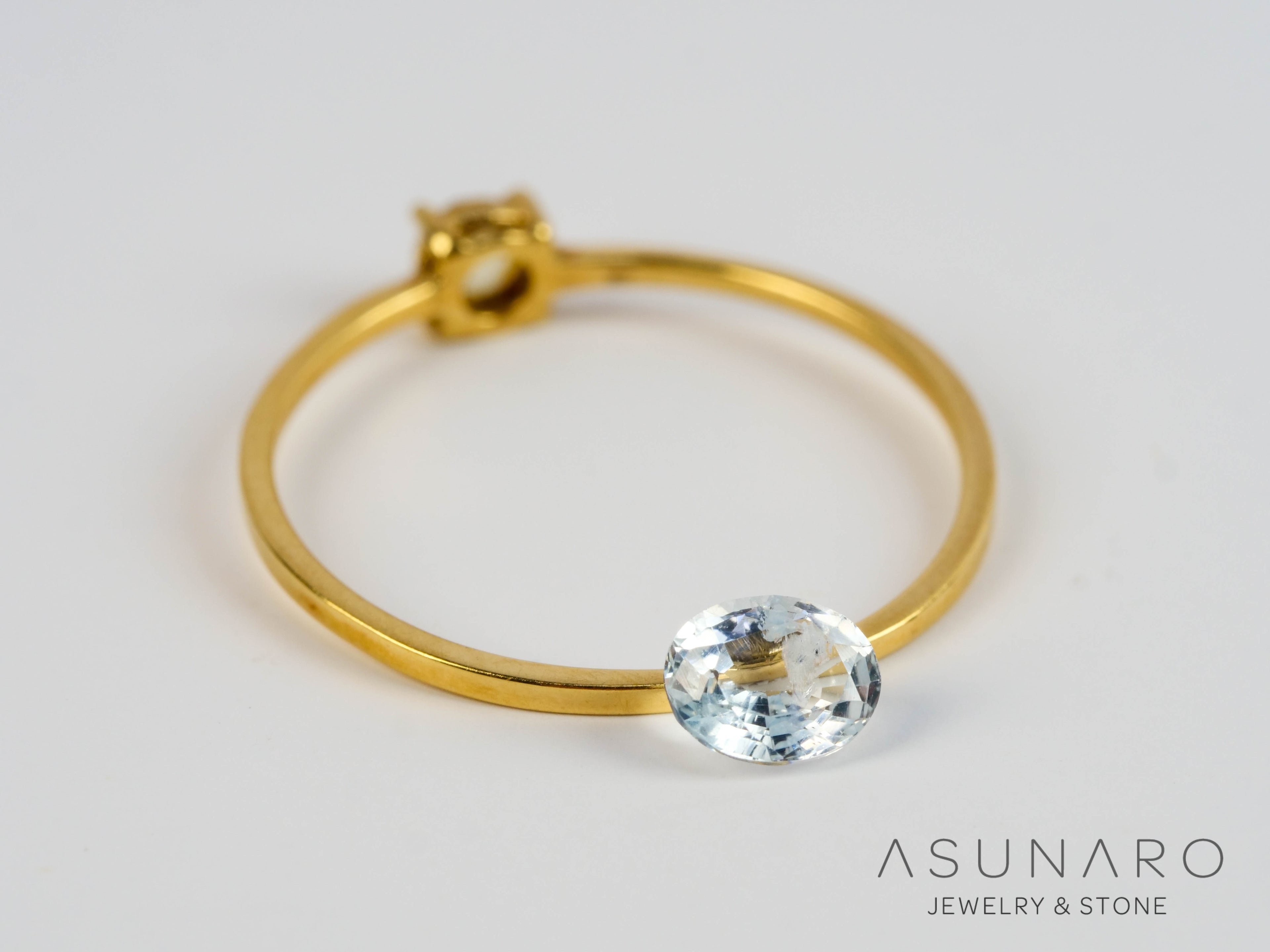 非加熱ライトブルーサファイア 　オーバルカット 　スリランカ産　0.41ct　【250528-2820】