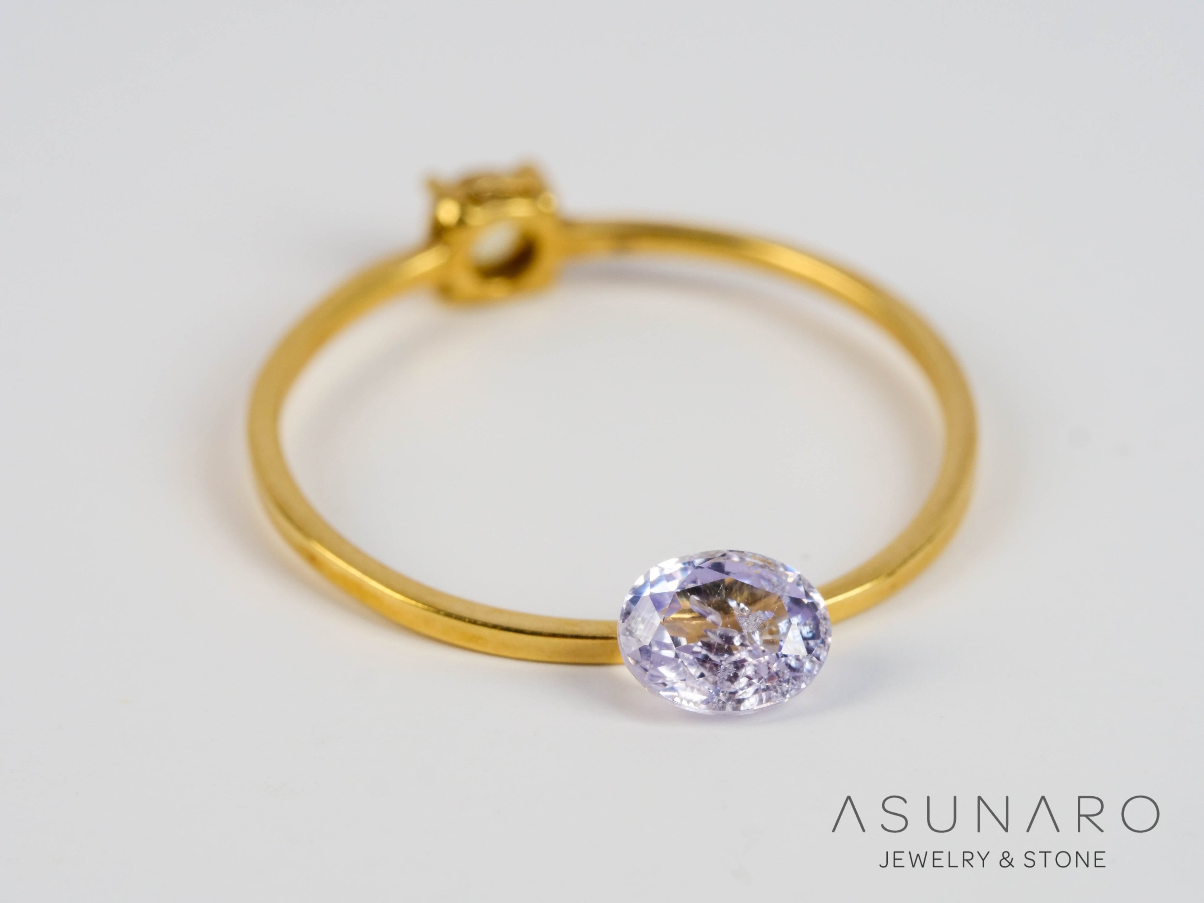非加熱ライラックカラーサファイア 　オーバルカット 　スリランカ産　0.48ct　【250528-2821】