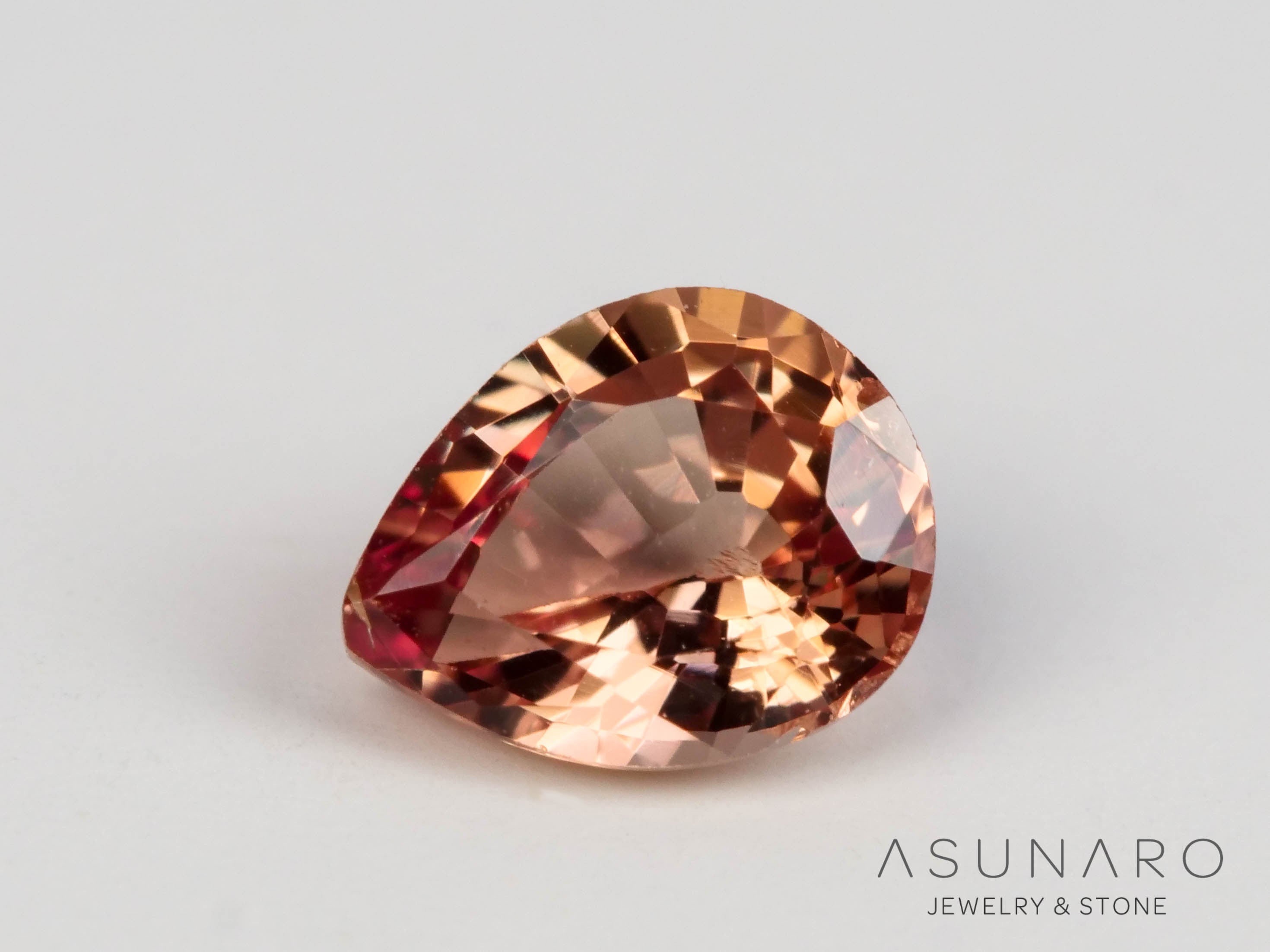 非加熱オレンジブラウンサファイア 　ペアシェイプ　スリランカ産　0.29ct　【250528-2824】