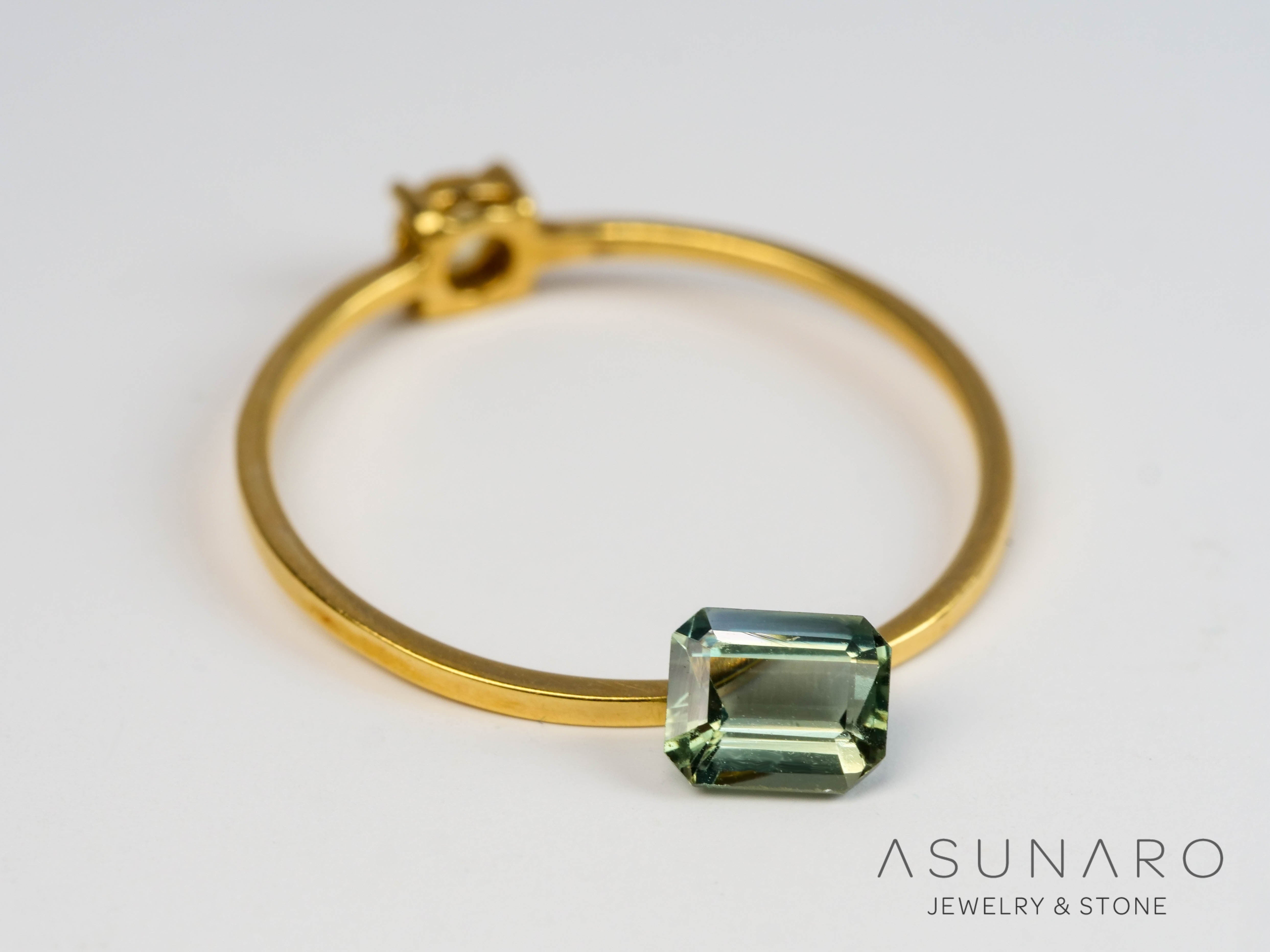 非加熱グリーンサファイア エメラルドカット スリランカ産 0.52ct