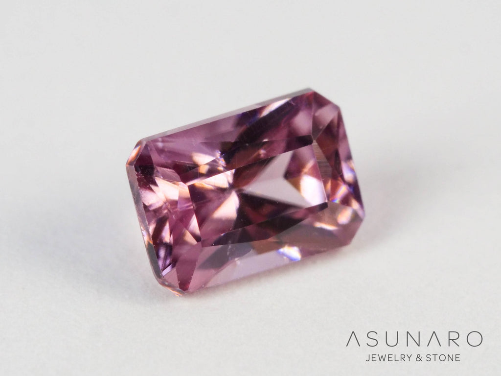 ローズピンクジルコン　エメラルドカット　0.43ct　 タンザニア産 　【250903-3033】