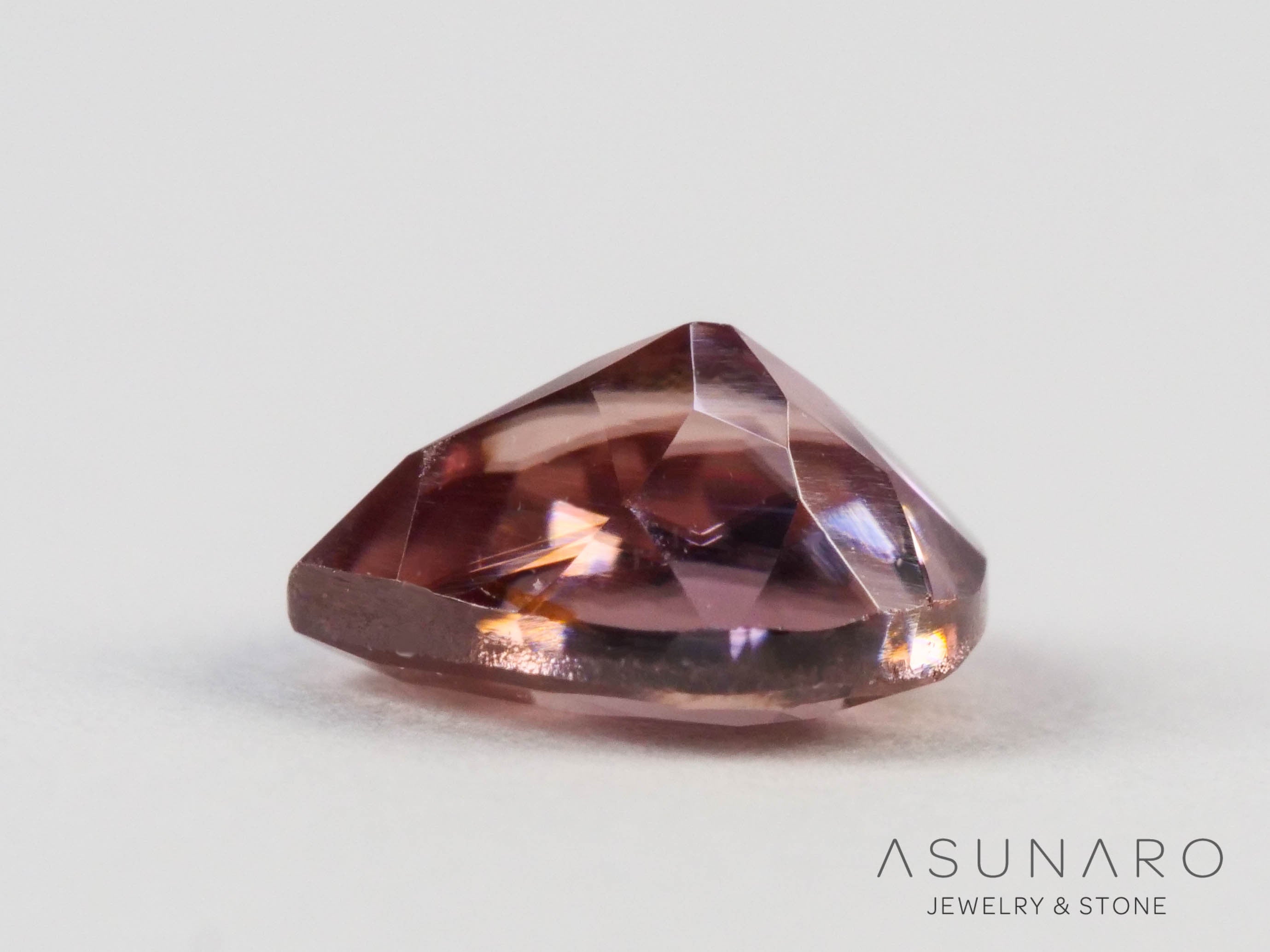 ローズピンクジルコン　ペアシェイプ　0.49ct　 タンザニア産 　【250903-3034】