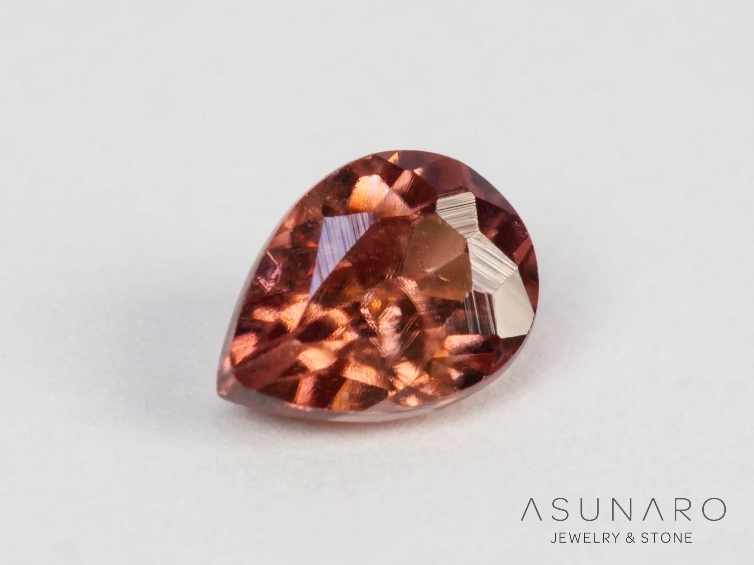 ローズピンクジルコン　ペアシェイプ　0.22ct　 タンザニア産 　【250903-3035】