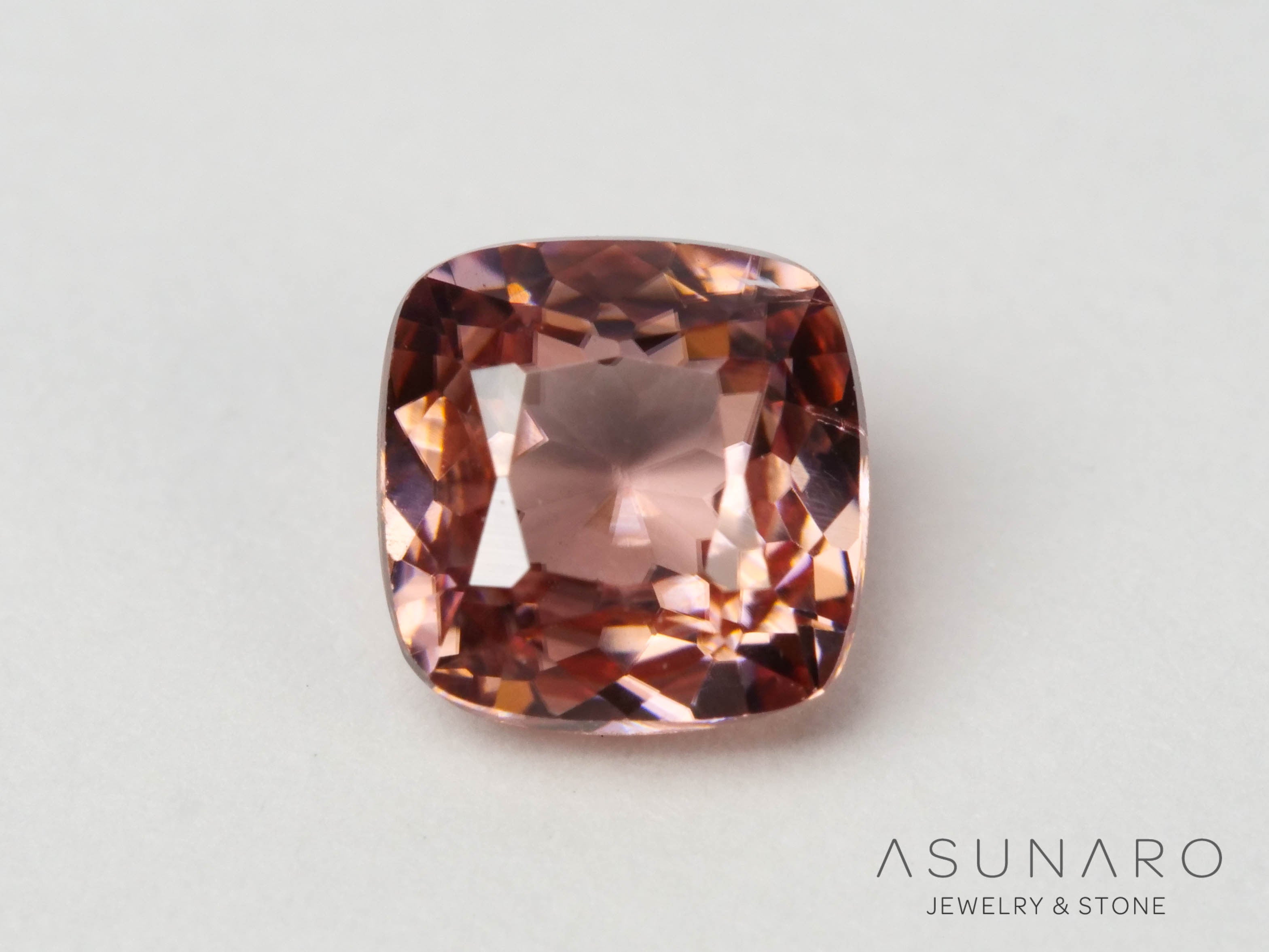 ローズピンクジルコン　クッションカット　0.46ct　 タンザニア産 　【250903-3037】