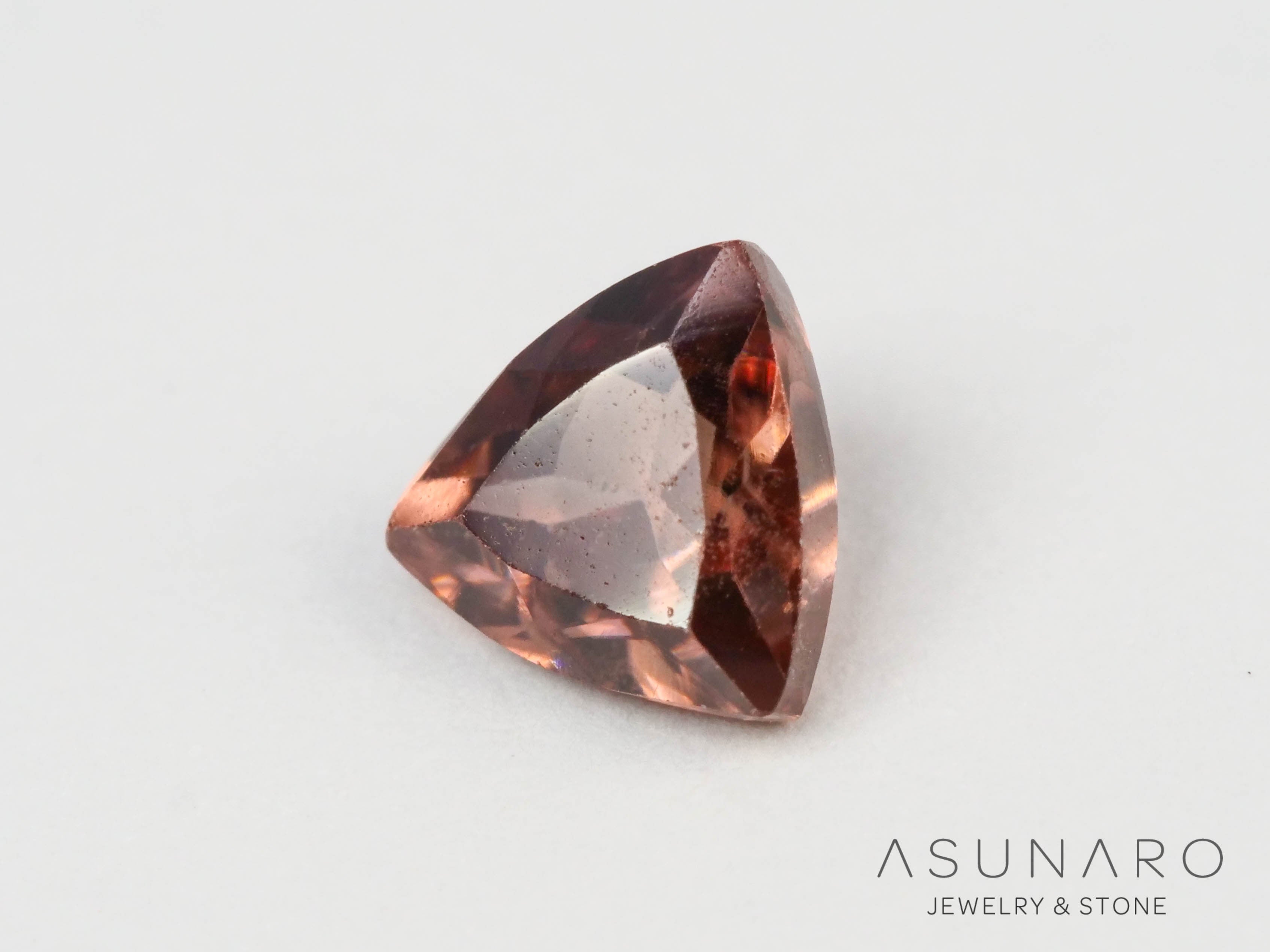 ローズピンクジルコン　トリリアントカット　0.38ct　 タンザニア産 　【250903-3038】