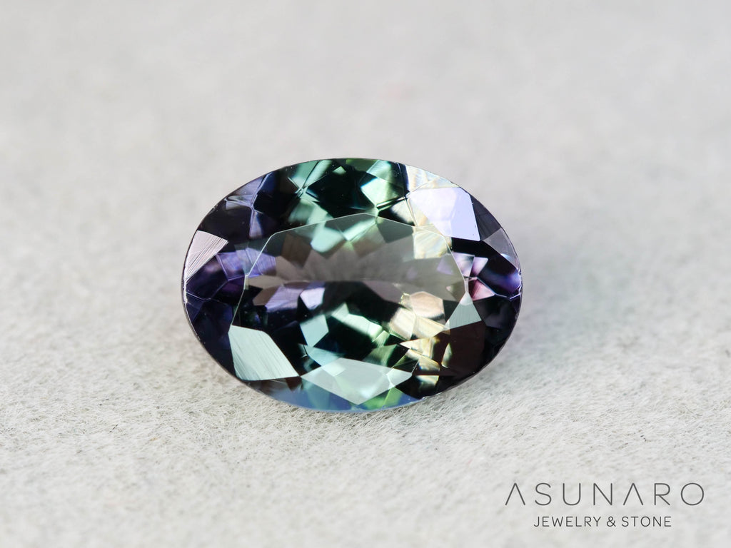 パーティーカラーゾイサイト（タンザナイト）オーバルカット　タンザニア産　1.69ct【260204-3193】