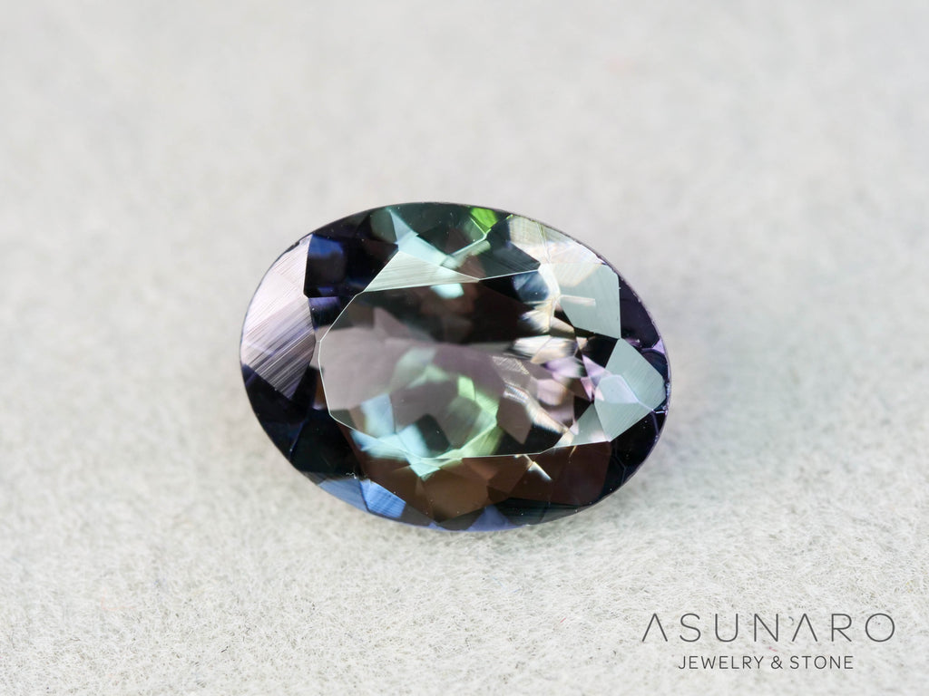 パーティーカラーゾイサイト（タンザナイト）オーバルカット　タンザニア産　1.69ct【260204-3193】