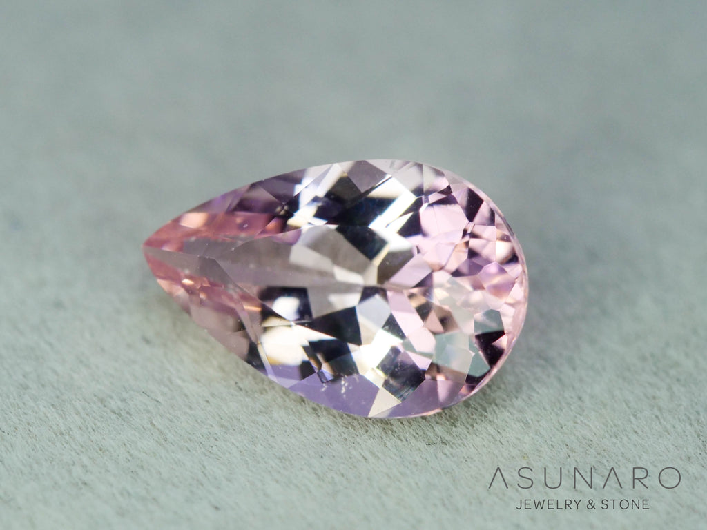 モルガナイト 　ペアシェイプ　ブラジル産　1.27ct　【251004-3126】