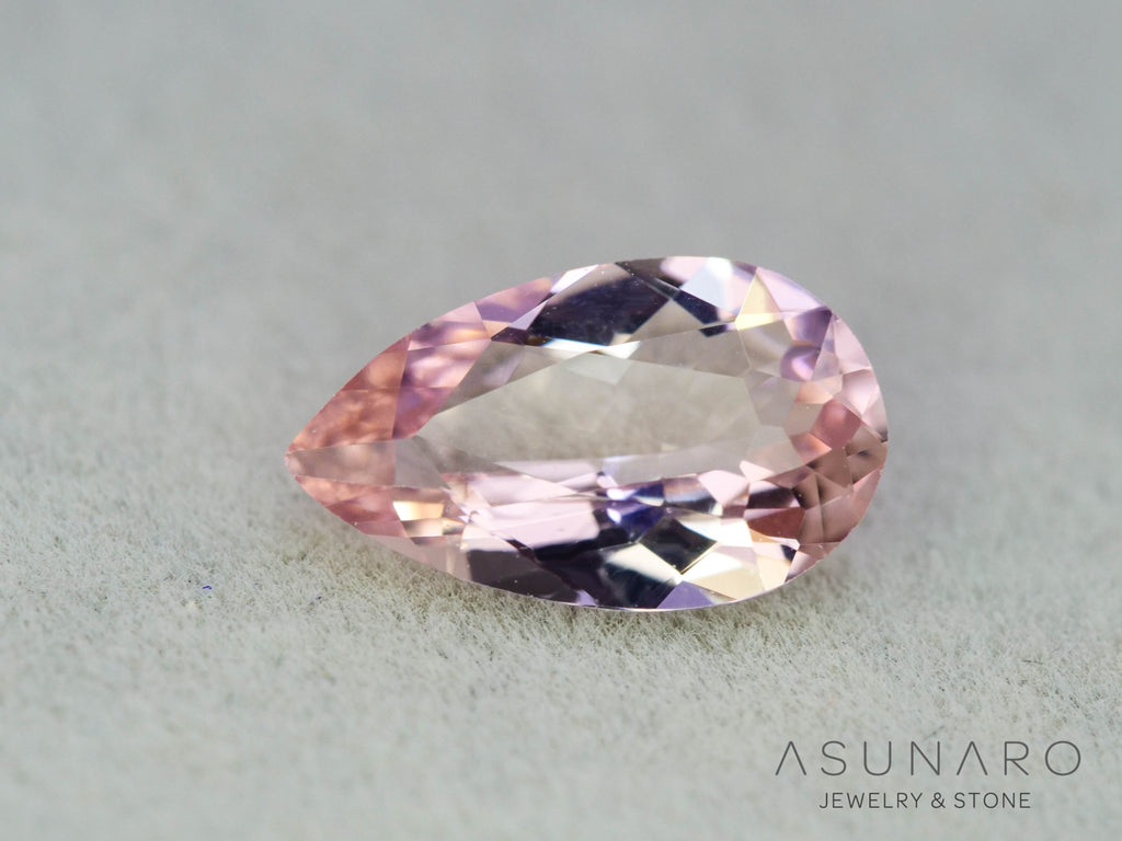 モルガナイト 　ペアシェイプ　ブラジル産　1.11ct　【251004-3132】