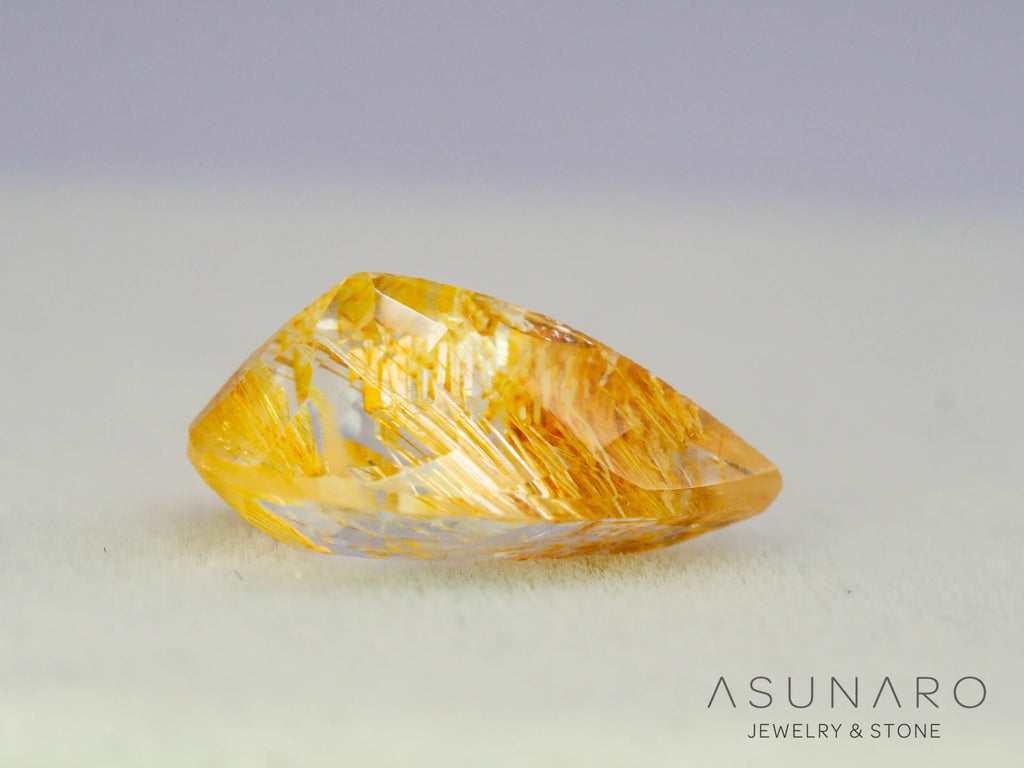 ルチルイントパーズ 　ペアシェイプ　ブラジル産　3.39ct　【251004-3100】