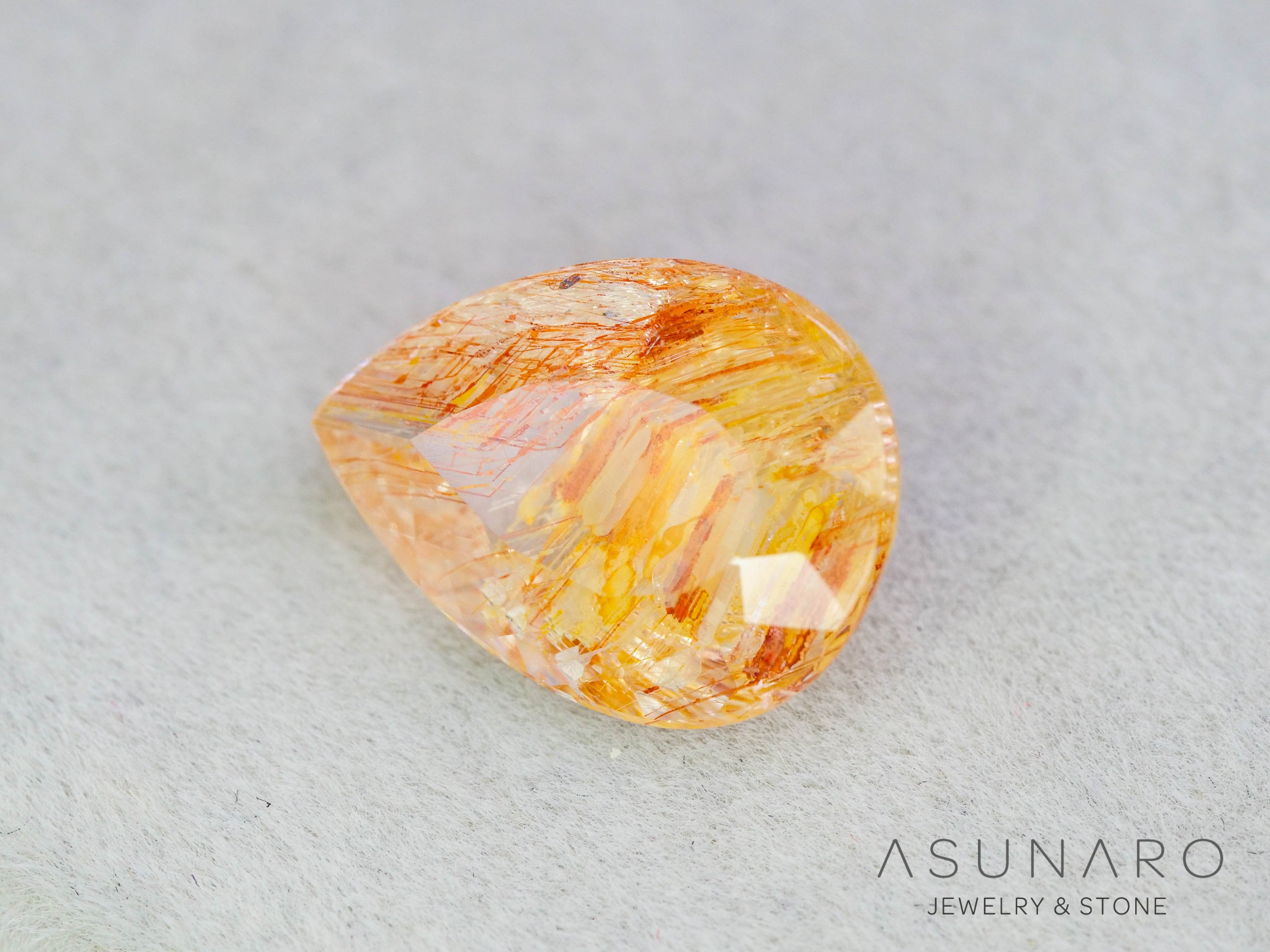 ルチルイントパーズ 　ペアシェイプ　ブラジル産　3.50ct　【251004-3103】