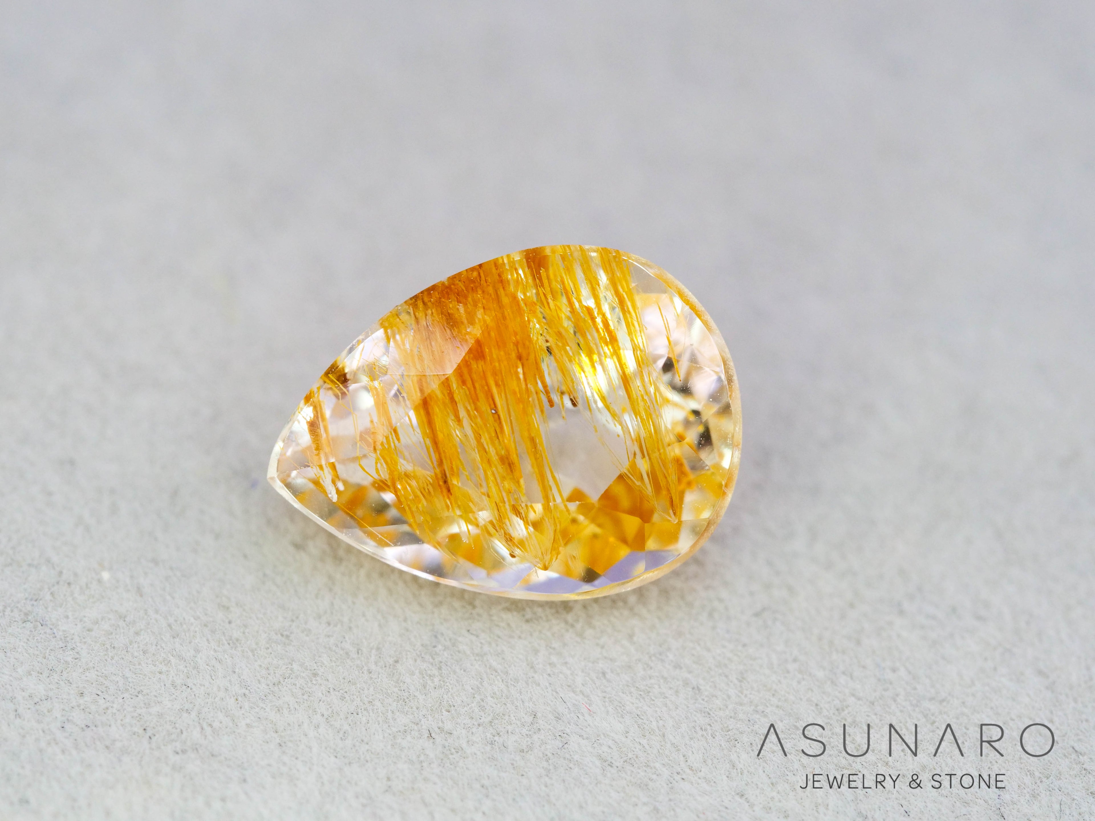 ルチルイントパーズ 　ペアシェイプ　ブラジル産　3.62ct　【251004-3104】